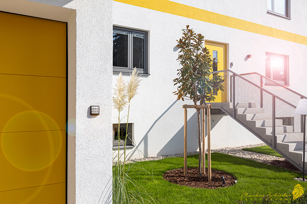 HIGH END REAL ESTATE