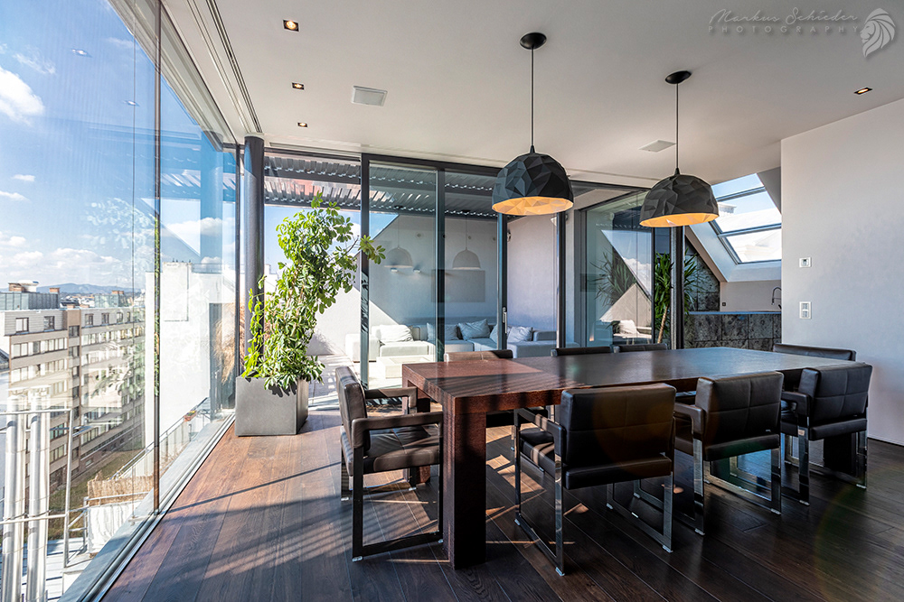 HIGH END REAL ESTATE