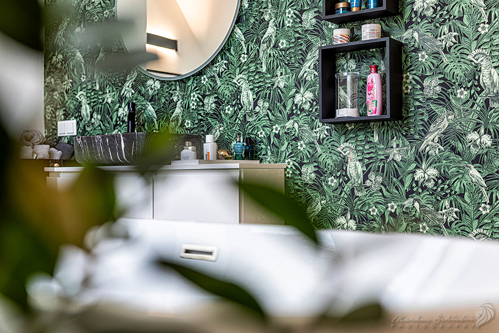 HIGH END REAL ESTATE