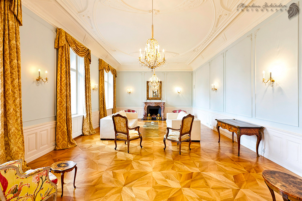 INTERIOR / APARTMENT