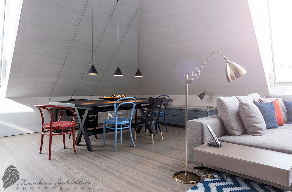 INTERIOR / APARTMENT