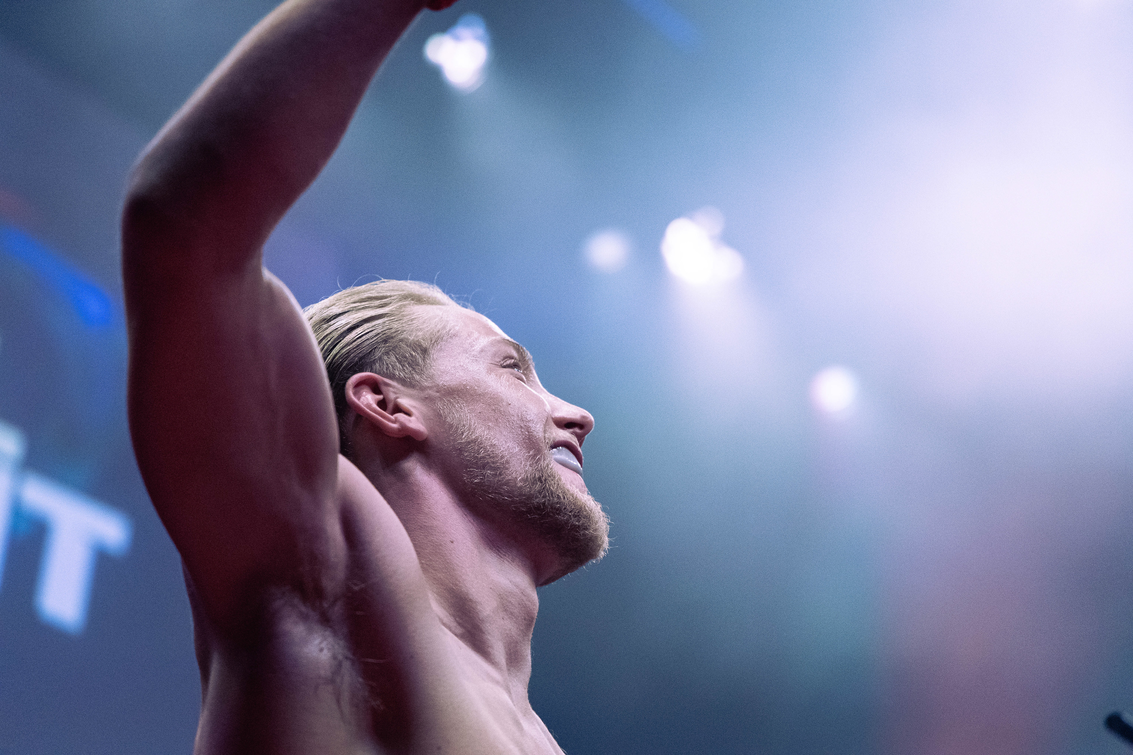 TOTAL KOMBAT O2 ARENA LONDON