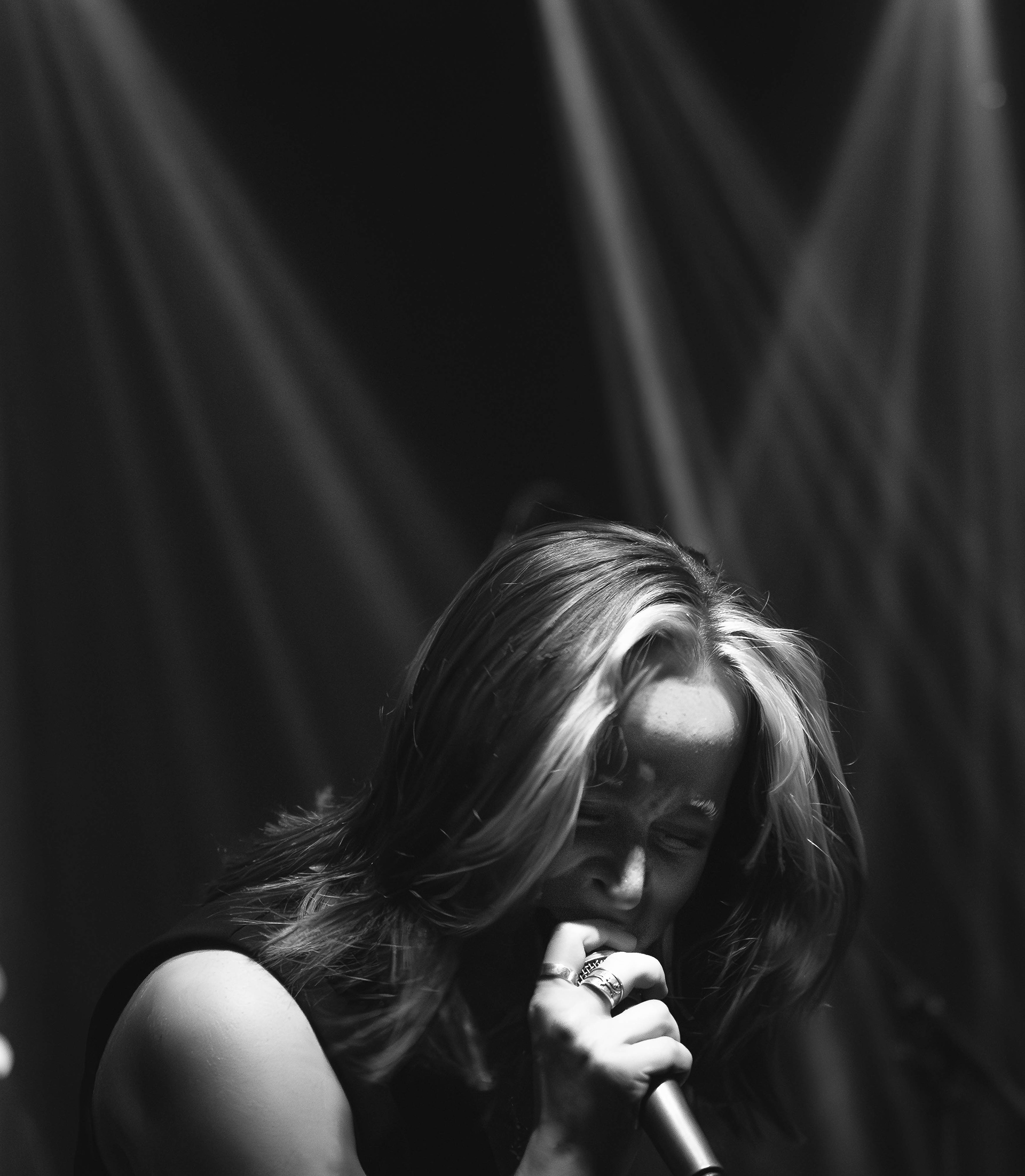 MIRRORS Live at Cyprus Avenue