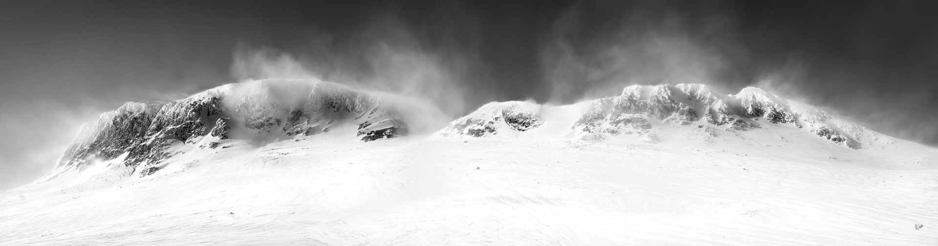 Hallingskarvet/Storm (Available from NOK 9000, depending on size and print material*)