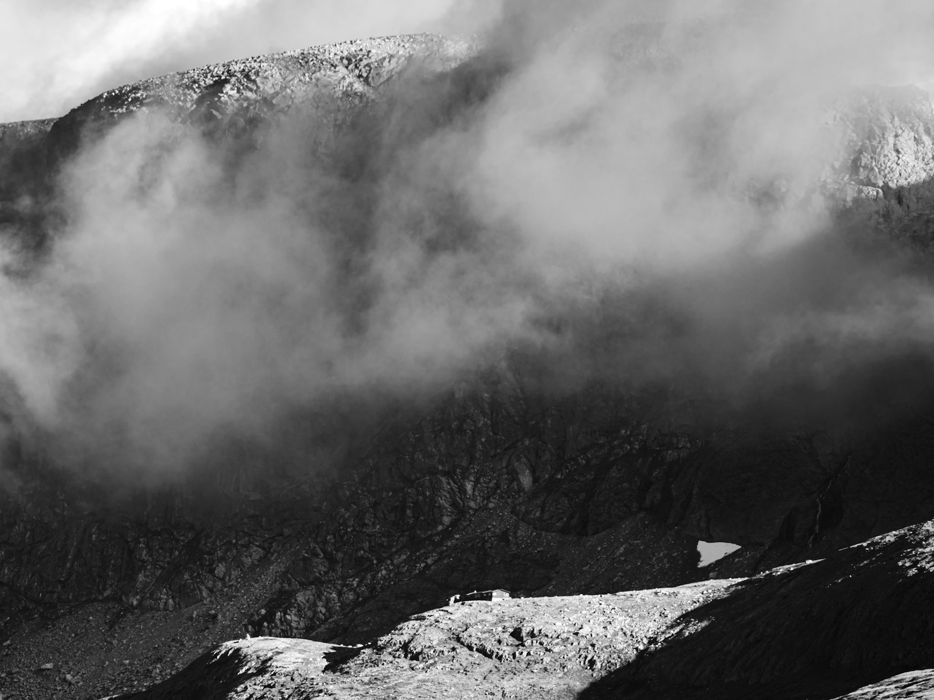 Hallingskarvet/Tvergastein (Available from NOK 9000, depending on size and print material*)