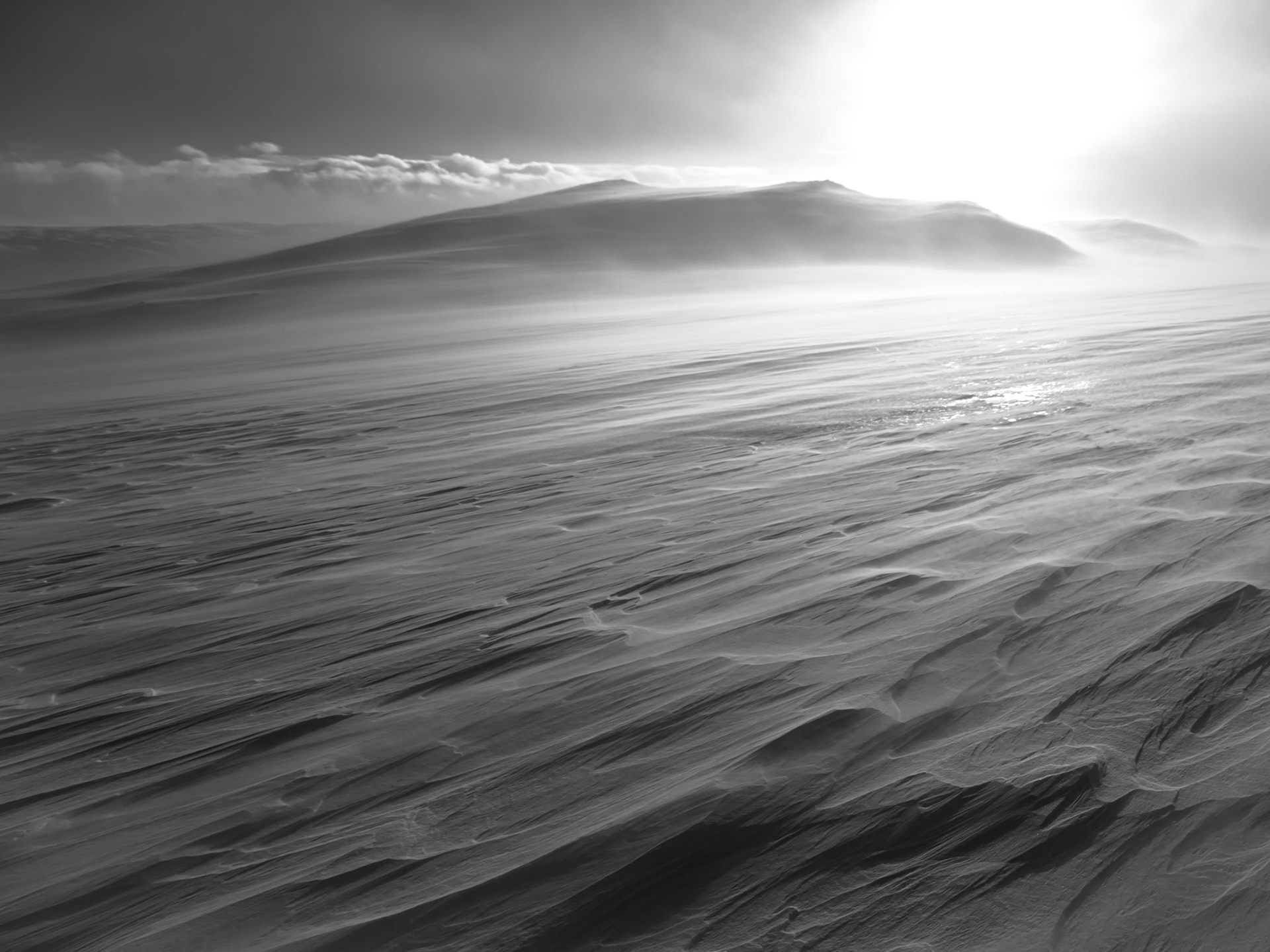 Hallingskarvet/Storm (Available from NOK 9000, depending on size and print material*)