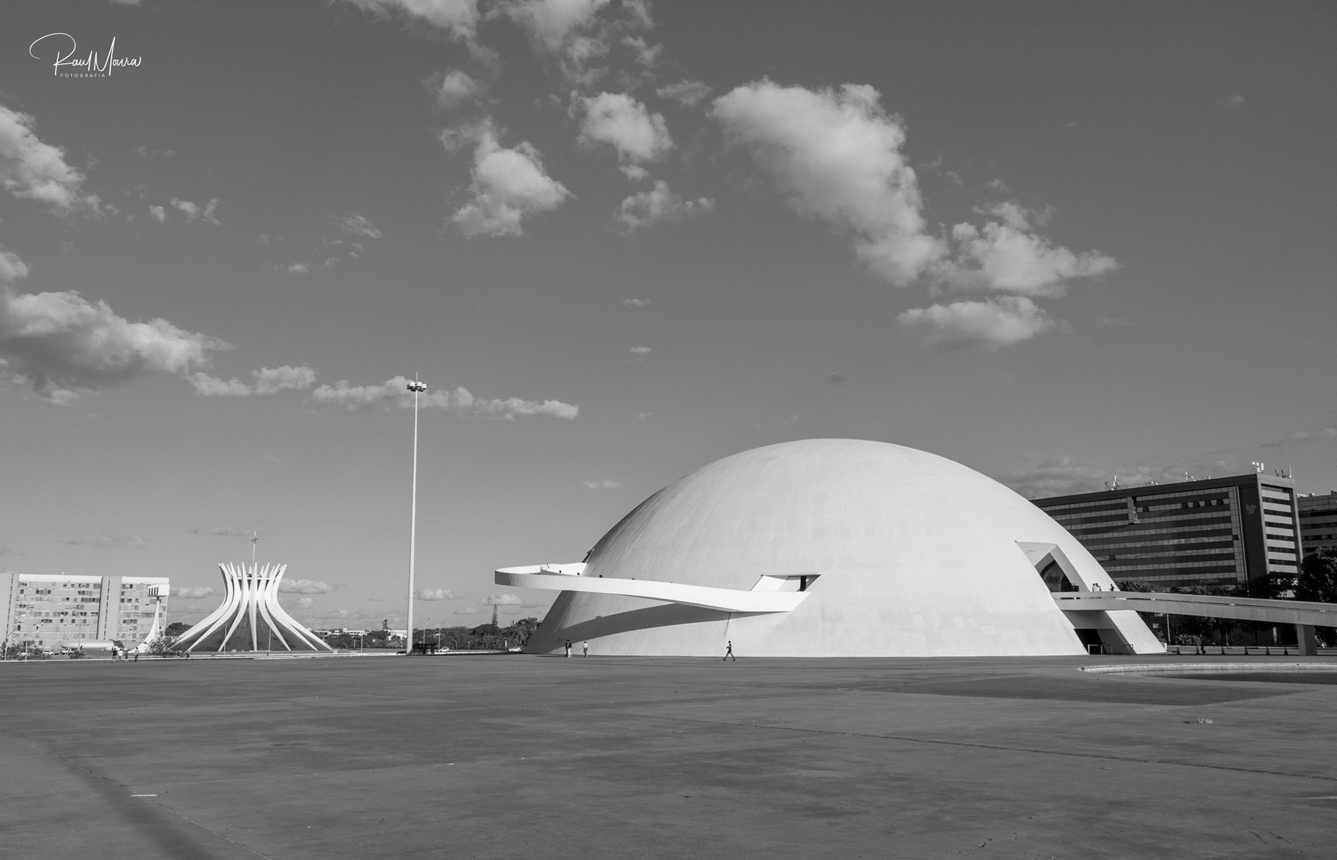Museu Nacional da República e a Catedral.