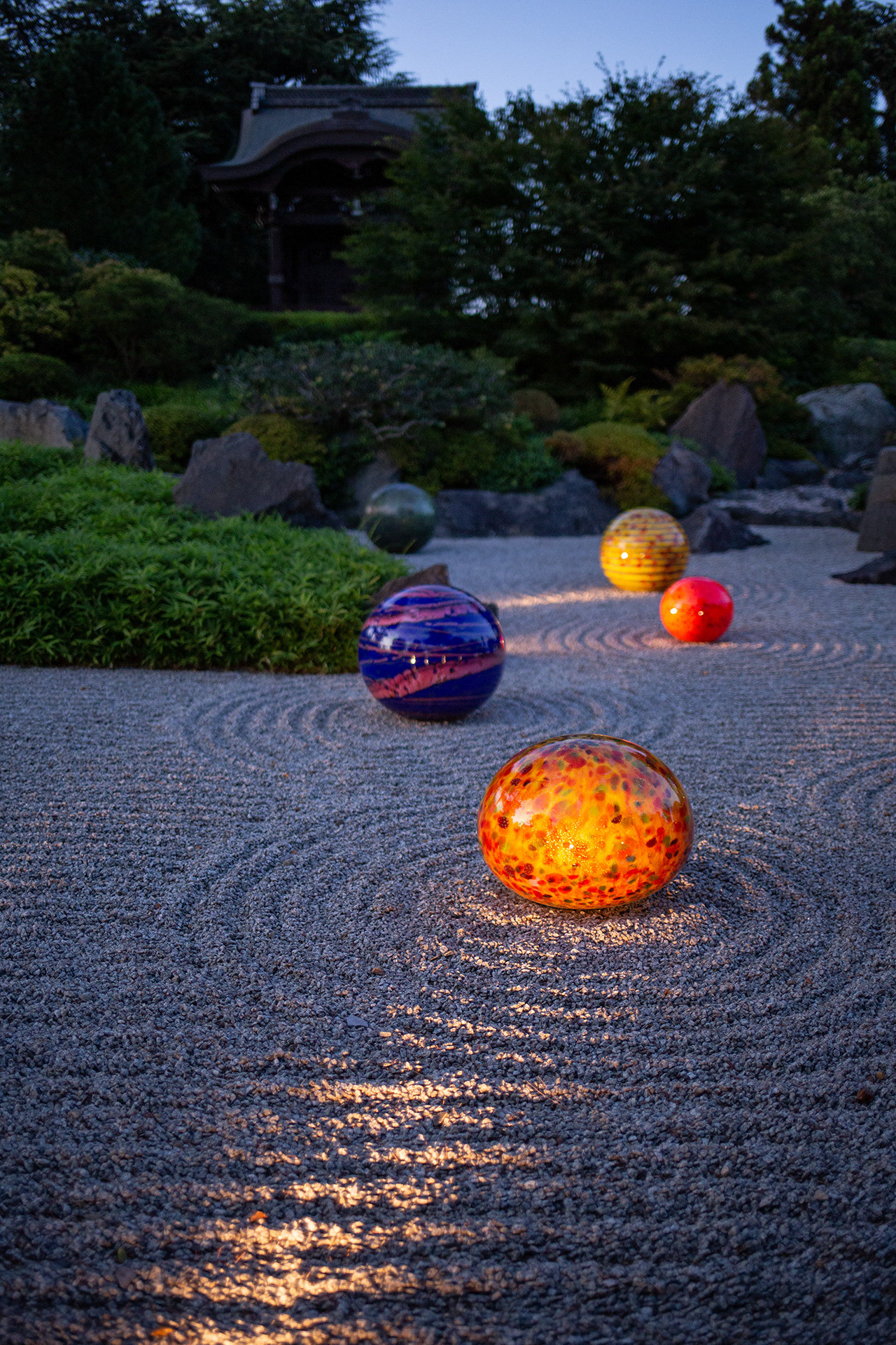Chihuly glassware exhibition, Kew Gardens
