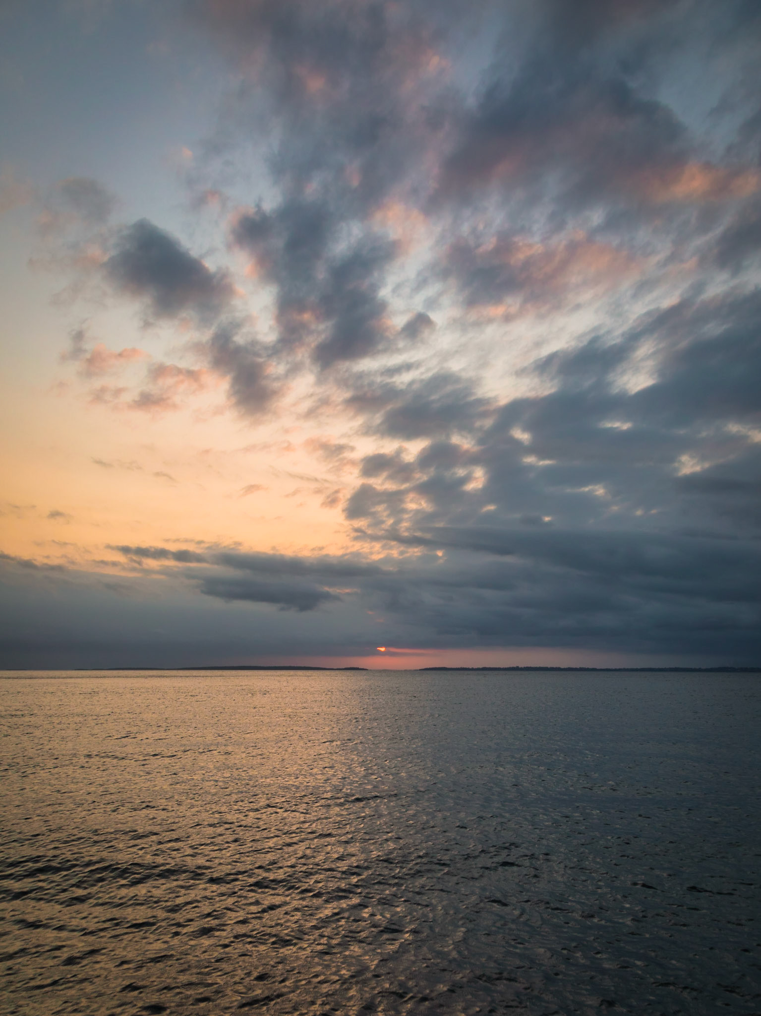 'Sea Explorer' Sunset Chill cruise