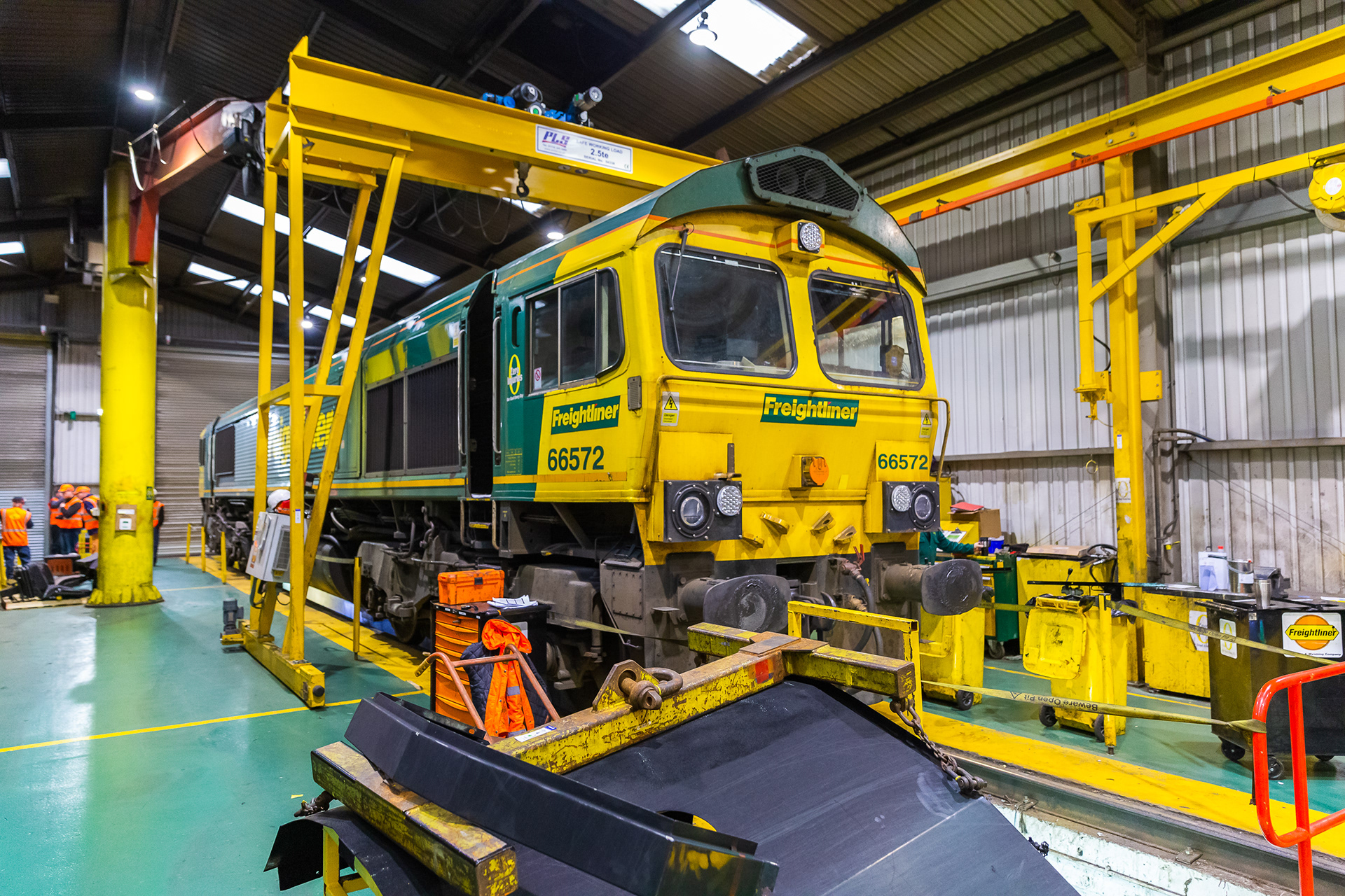 Freightliner 66572