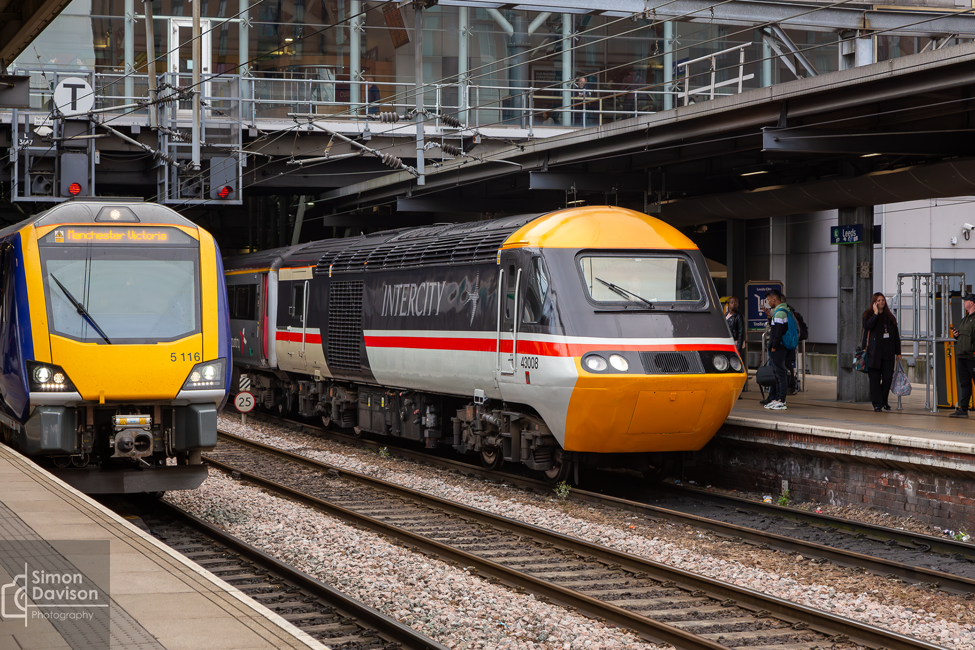 Cross Country 43008 and Northern 195116 at Leeds