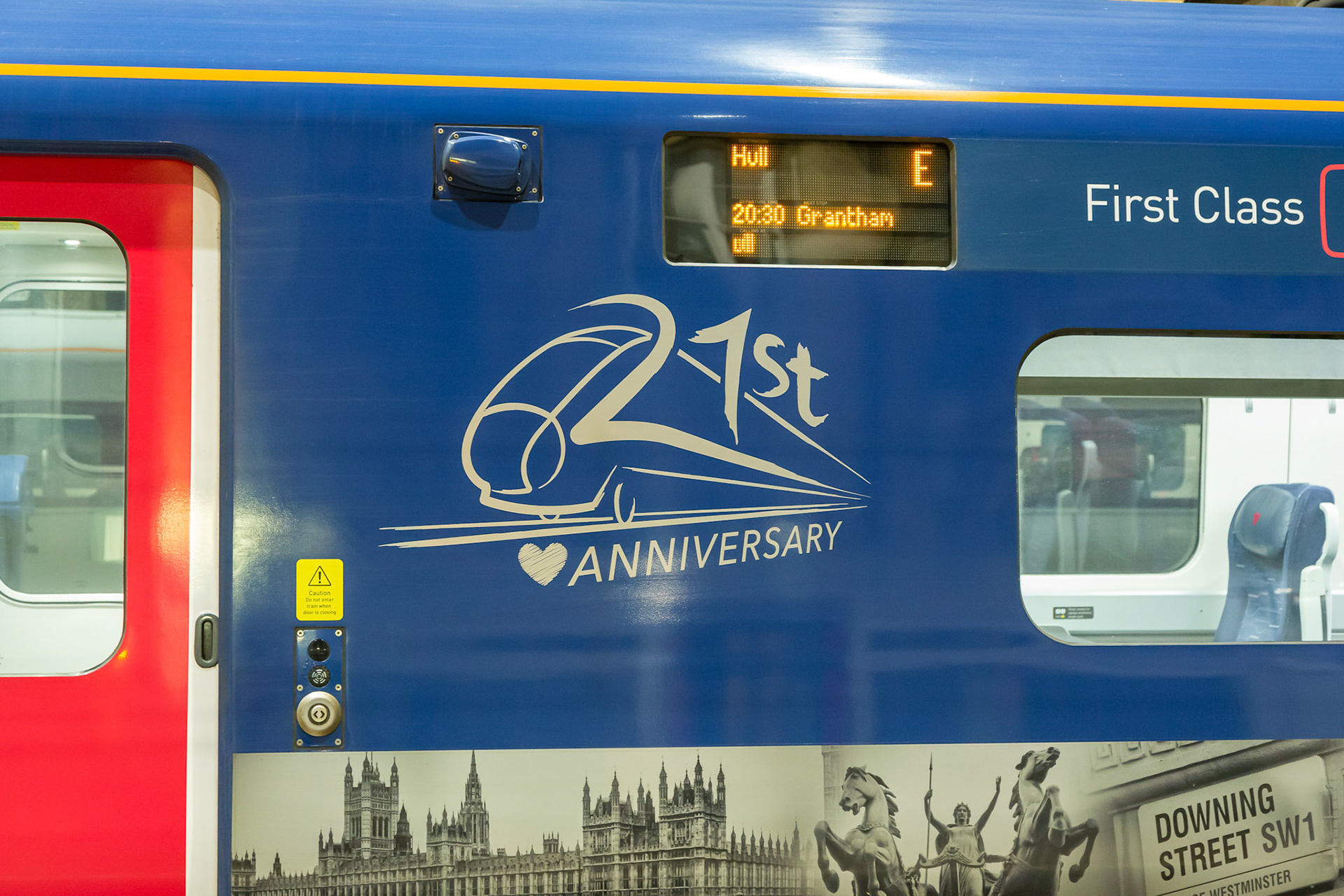 Hull Trains 21st Anniversary logo