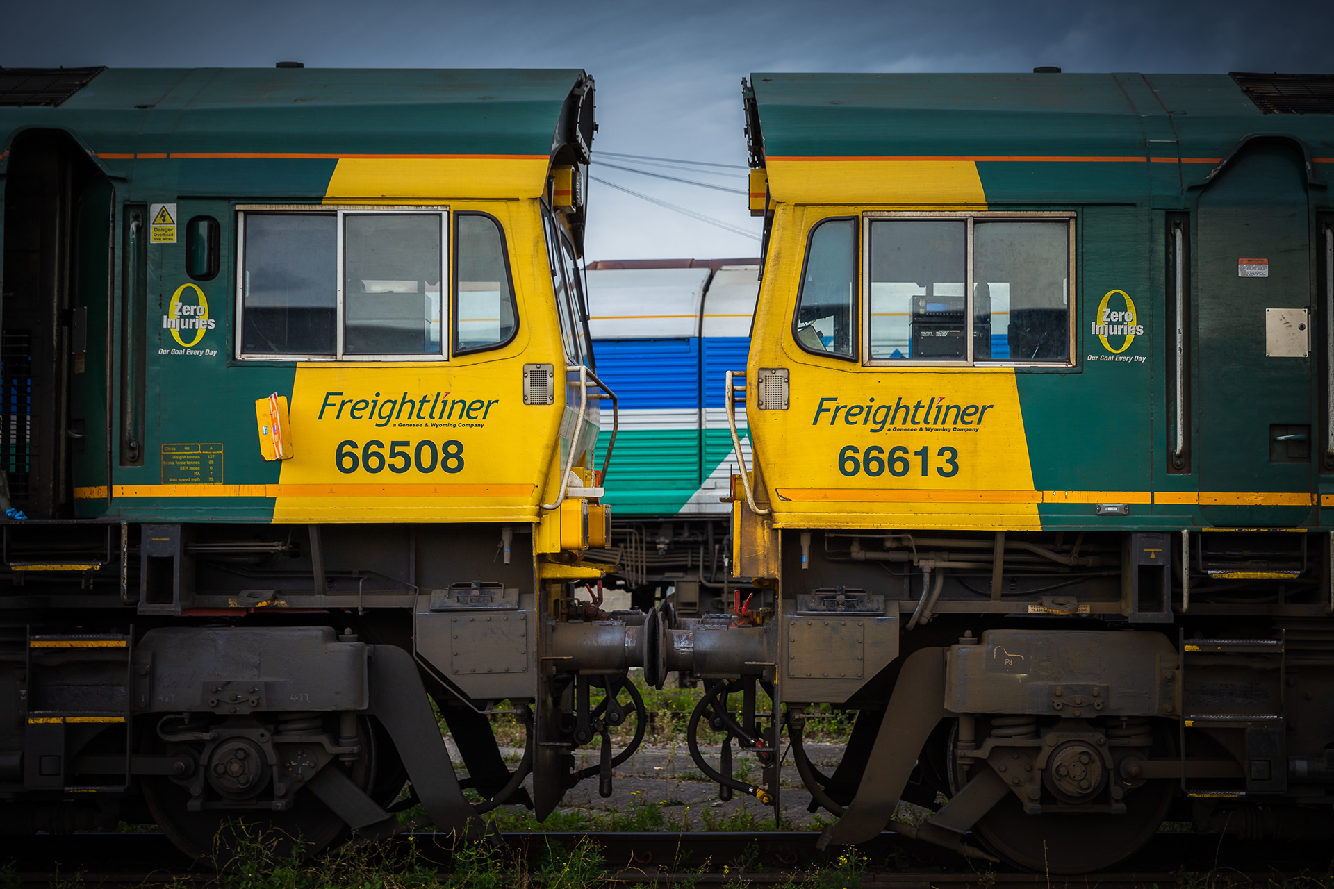 Freightliner 66508 & 66613