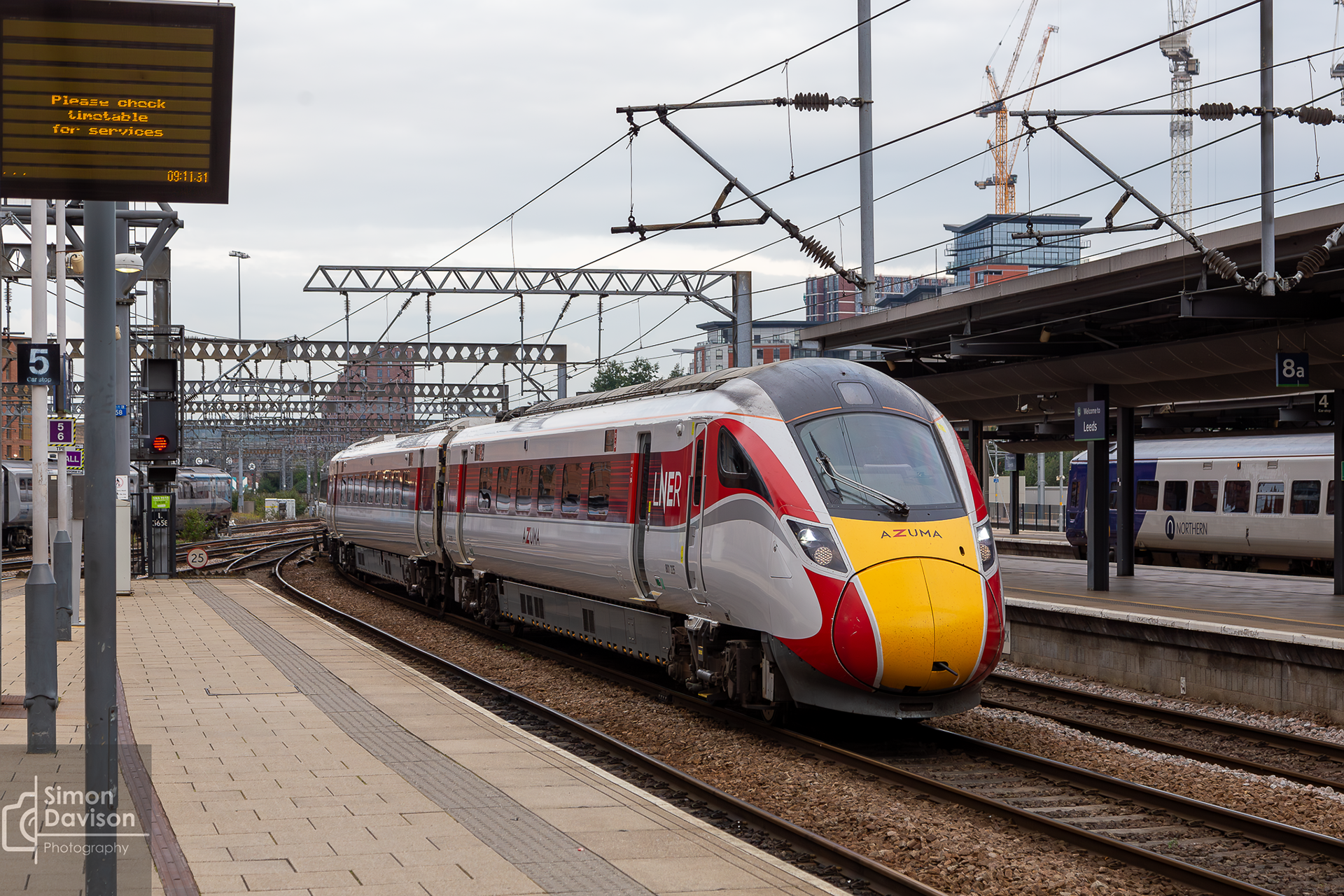 LNER Azume arriving into Leeds