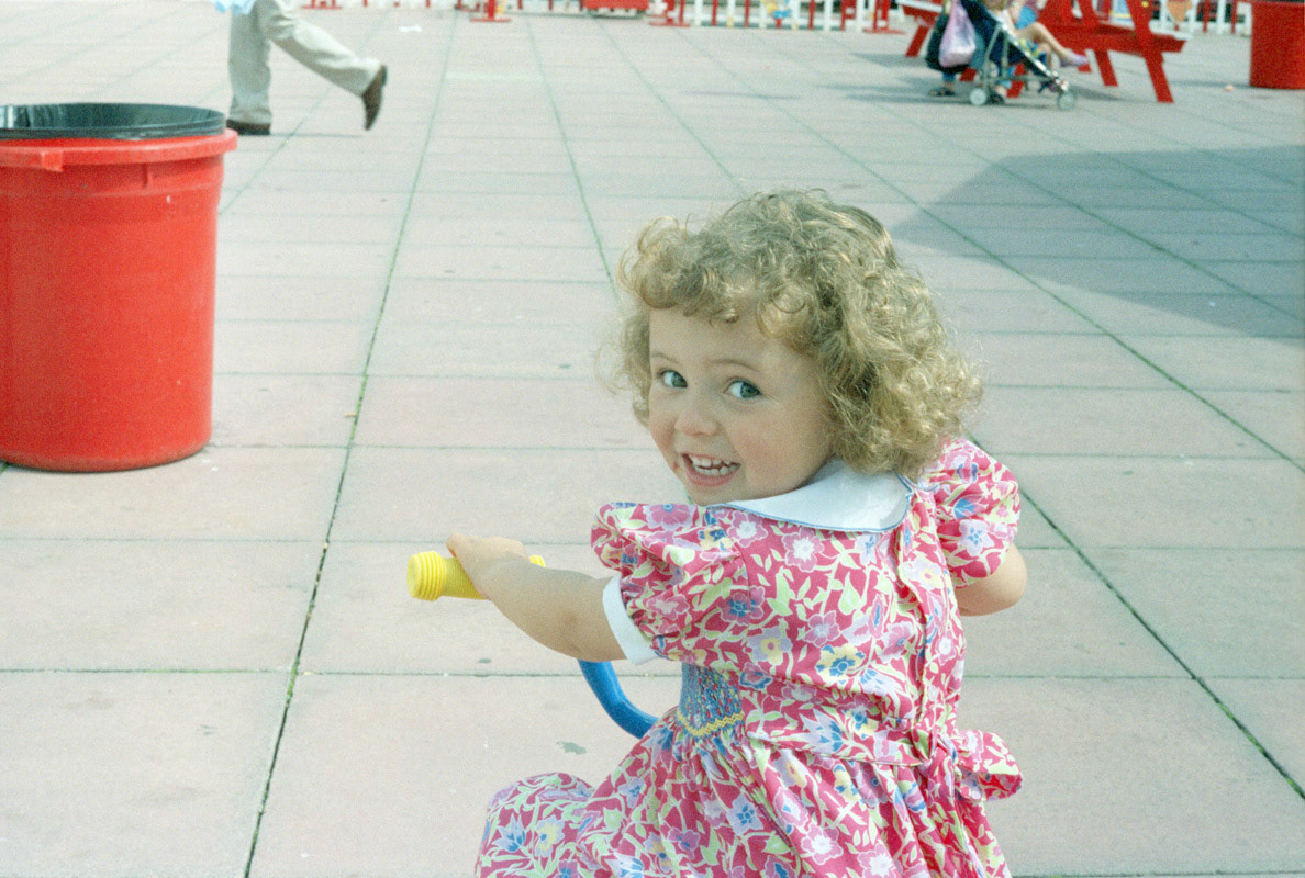 Scan of original Agfa Optima 400 35mm negative.