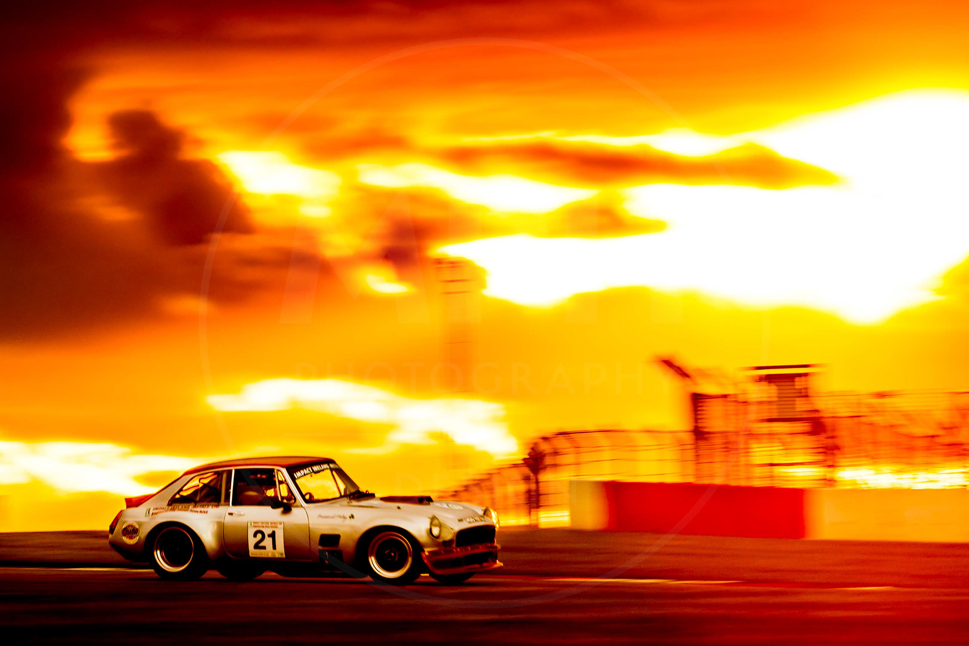 2022 Bernie's V8s & Historic Outlaws, Donington Park Circuit