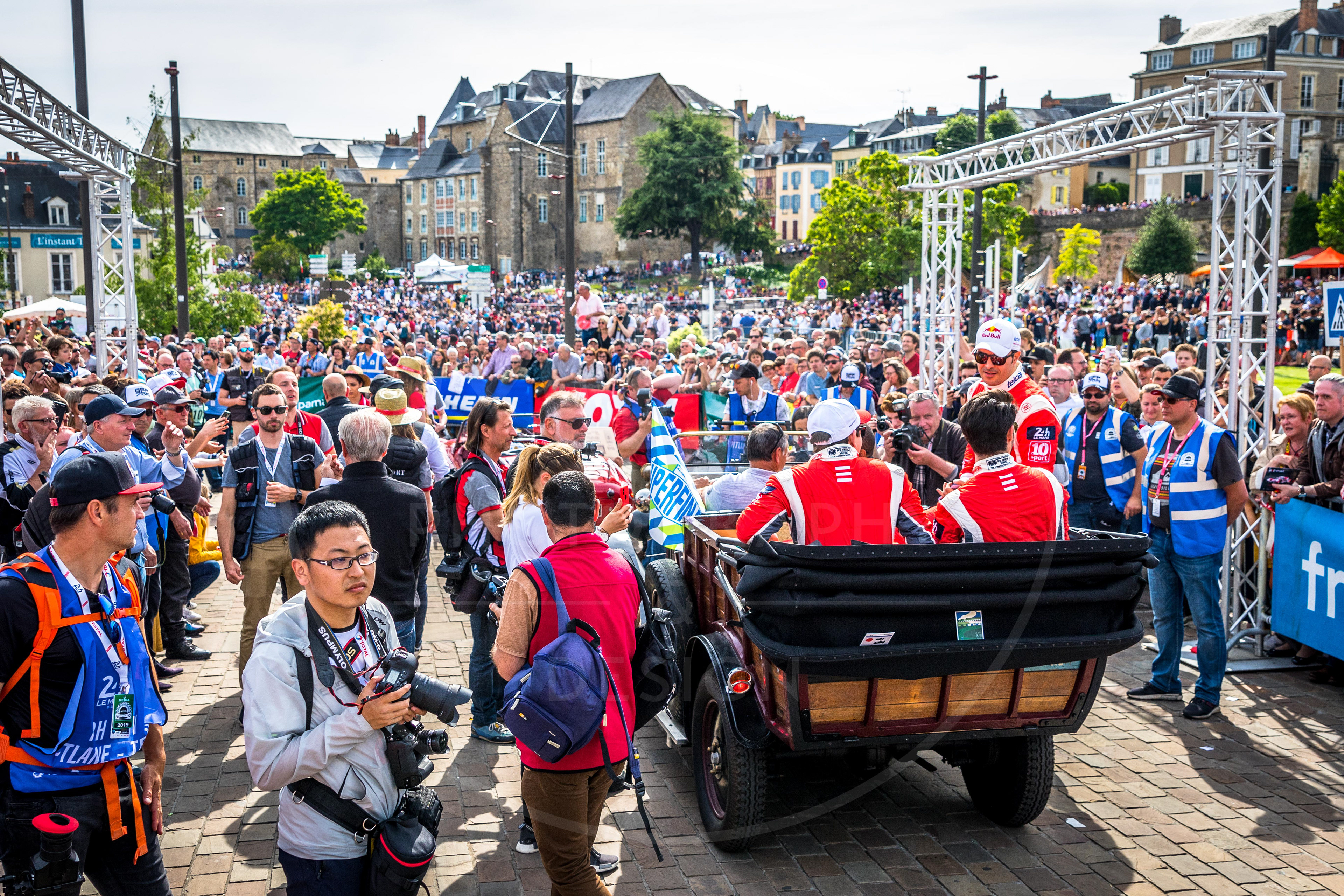 2019 24 Hours of Le Mans Parade, Le Mans Town Centre