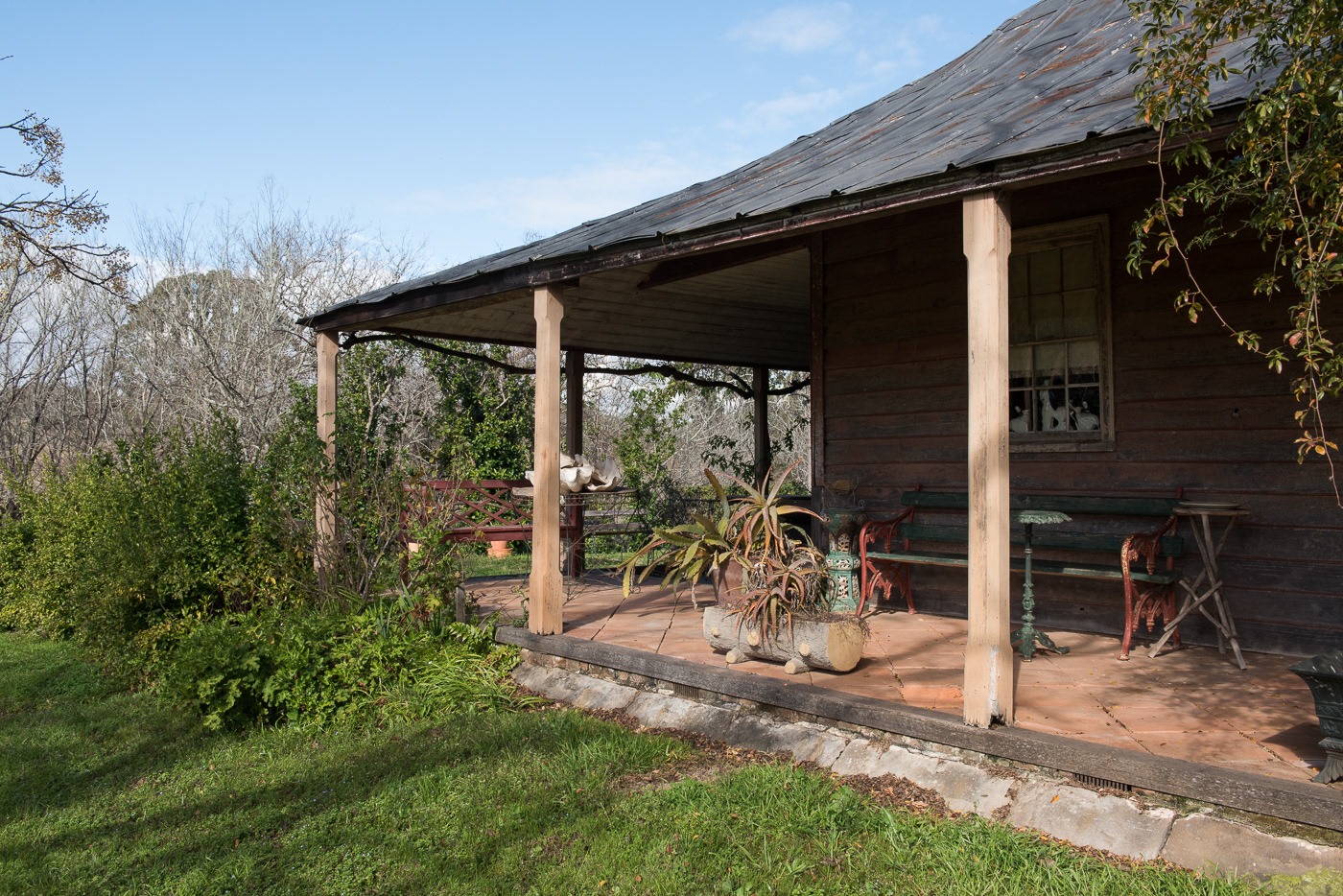 Heritage Cox’s Cottage at Mulgoa c1820 Dr. James Broadbent (historian)