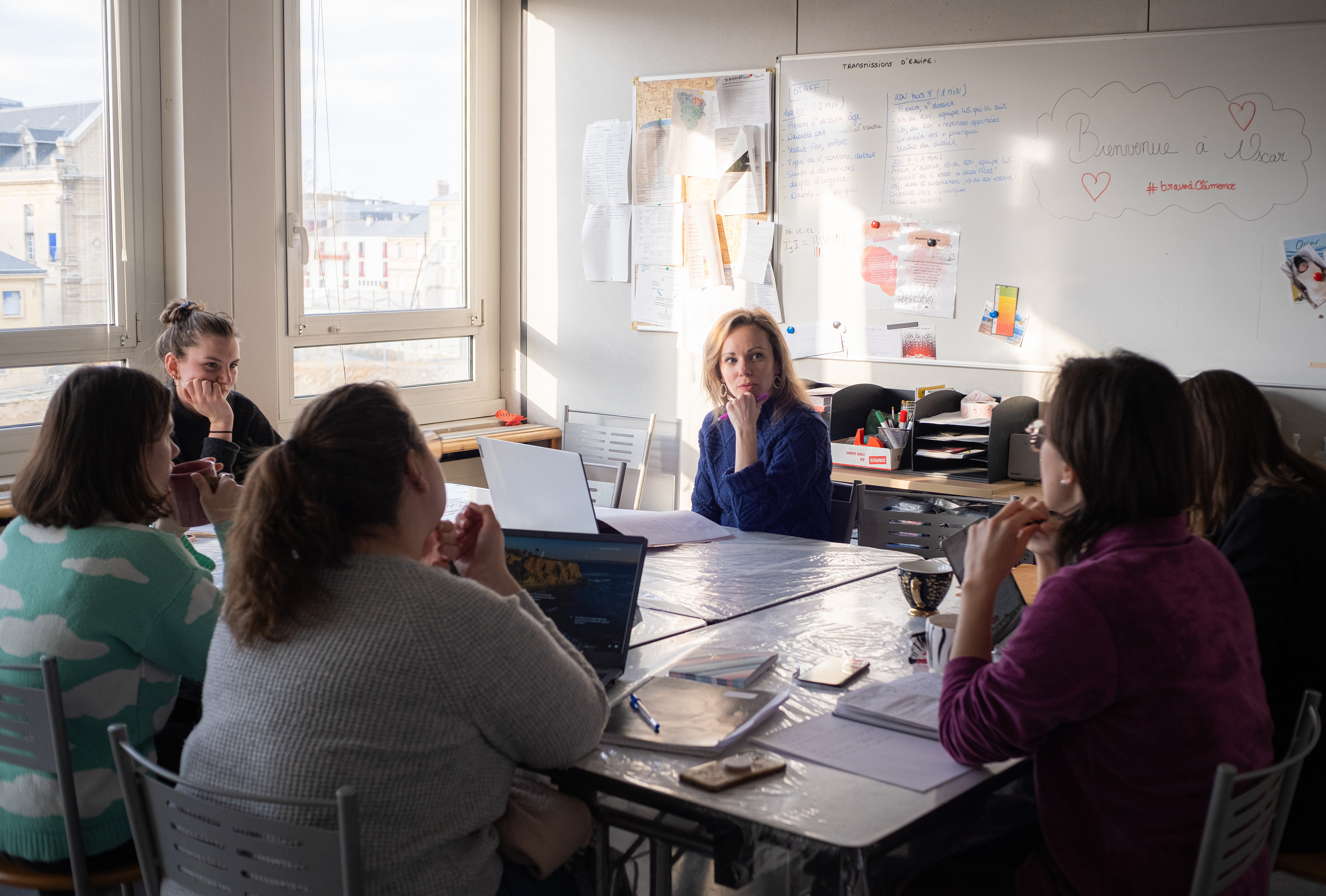 A daily meeting is held where all staff share information on the assessments and sessions carried out, so as to be at the same level of information. Nurses, psychologists, project manager, legal and an intern gather. Once welcomed into the institute, the first appointment for a victim consists of a one-hour assessment with a nurse, who will then direct the person towards the necessary and appropriate care, depending on the situation. Over a period of six to eight months, the victim will see a number of different practitioners, who will work together to monitor his or her progress and advise on the next steps to be taken. This program is free of charge. Initially created around post-excision reconstructive surgery, the association’s activities have since expanded to include all forms of violence against women and children: domestic, physical and psychological.