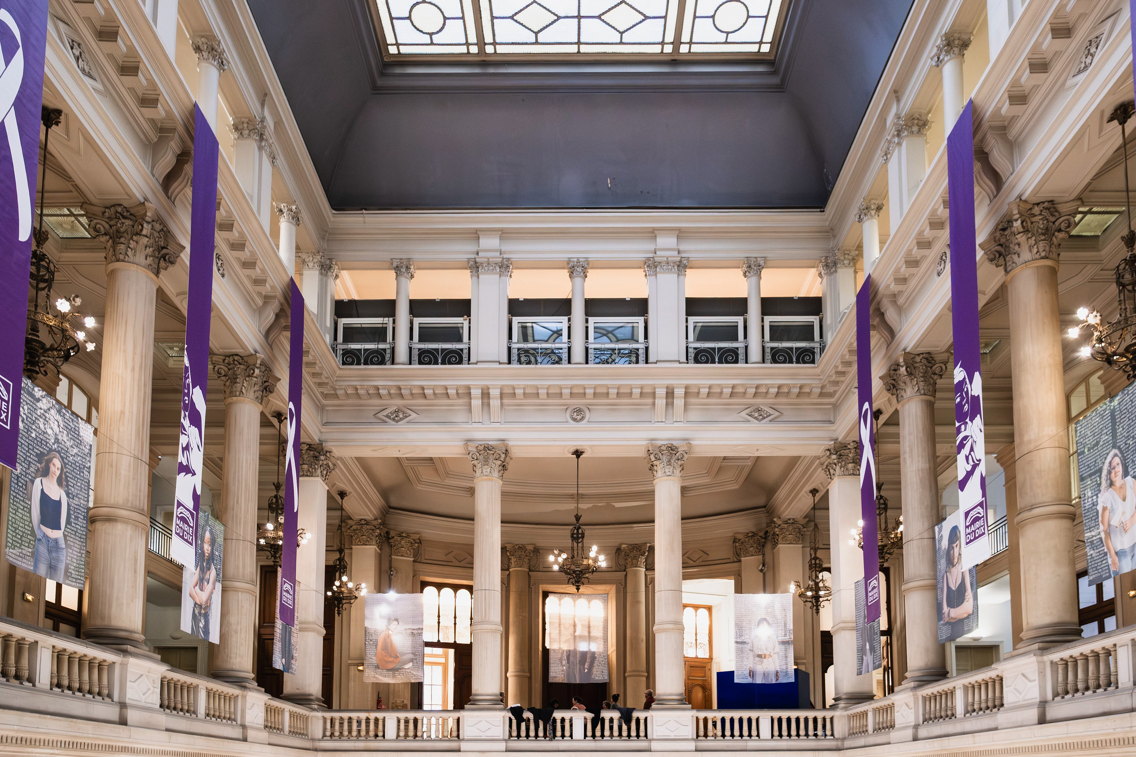 Exposition à la Mairie du dixième arrondissement de Paris.