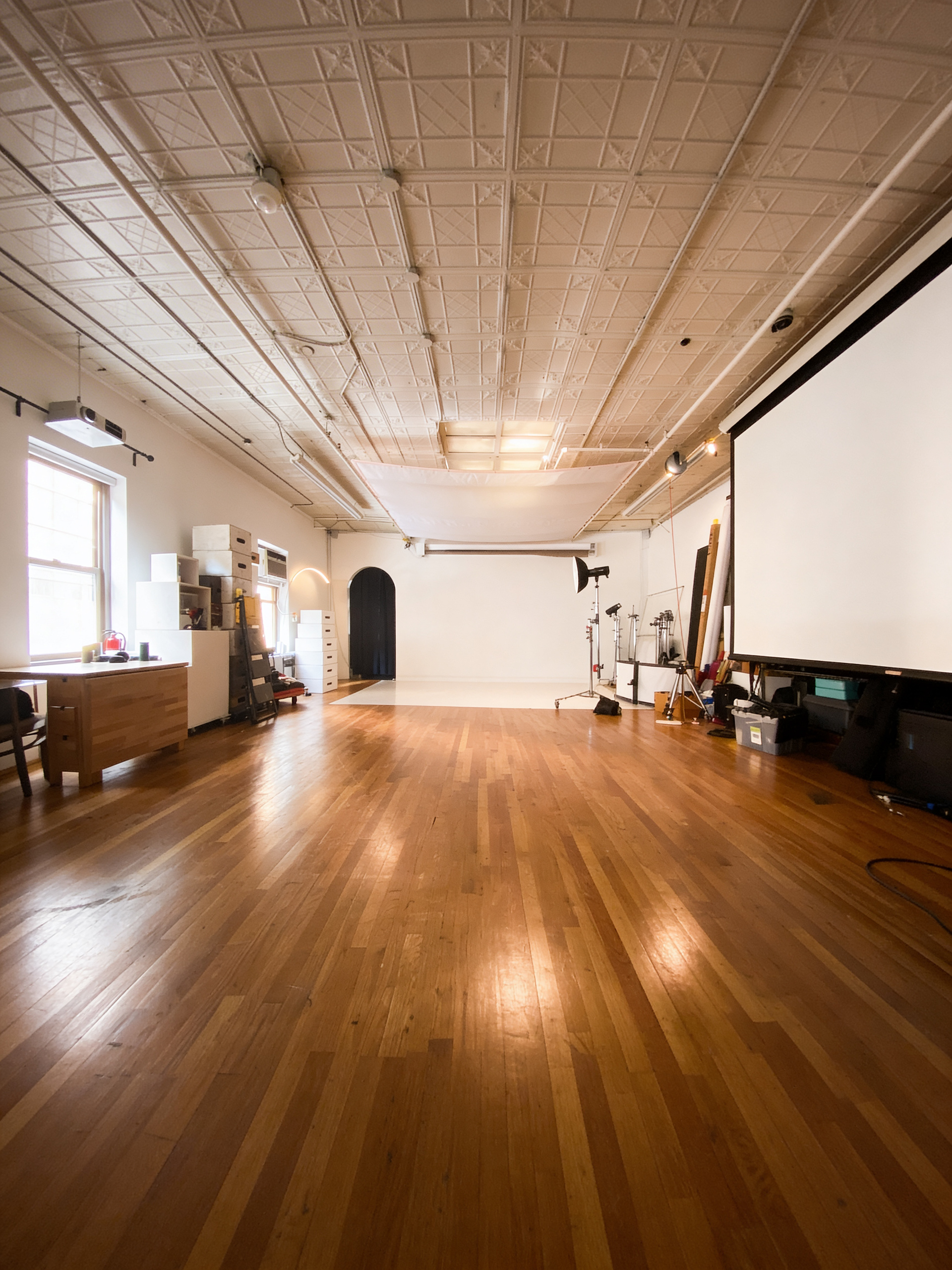 Rent a 2000 sq ft Manhattan photo studio in downtown NYC. Perfect for fashion, beauty, headshots and video production with lighting and equipment available.