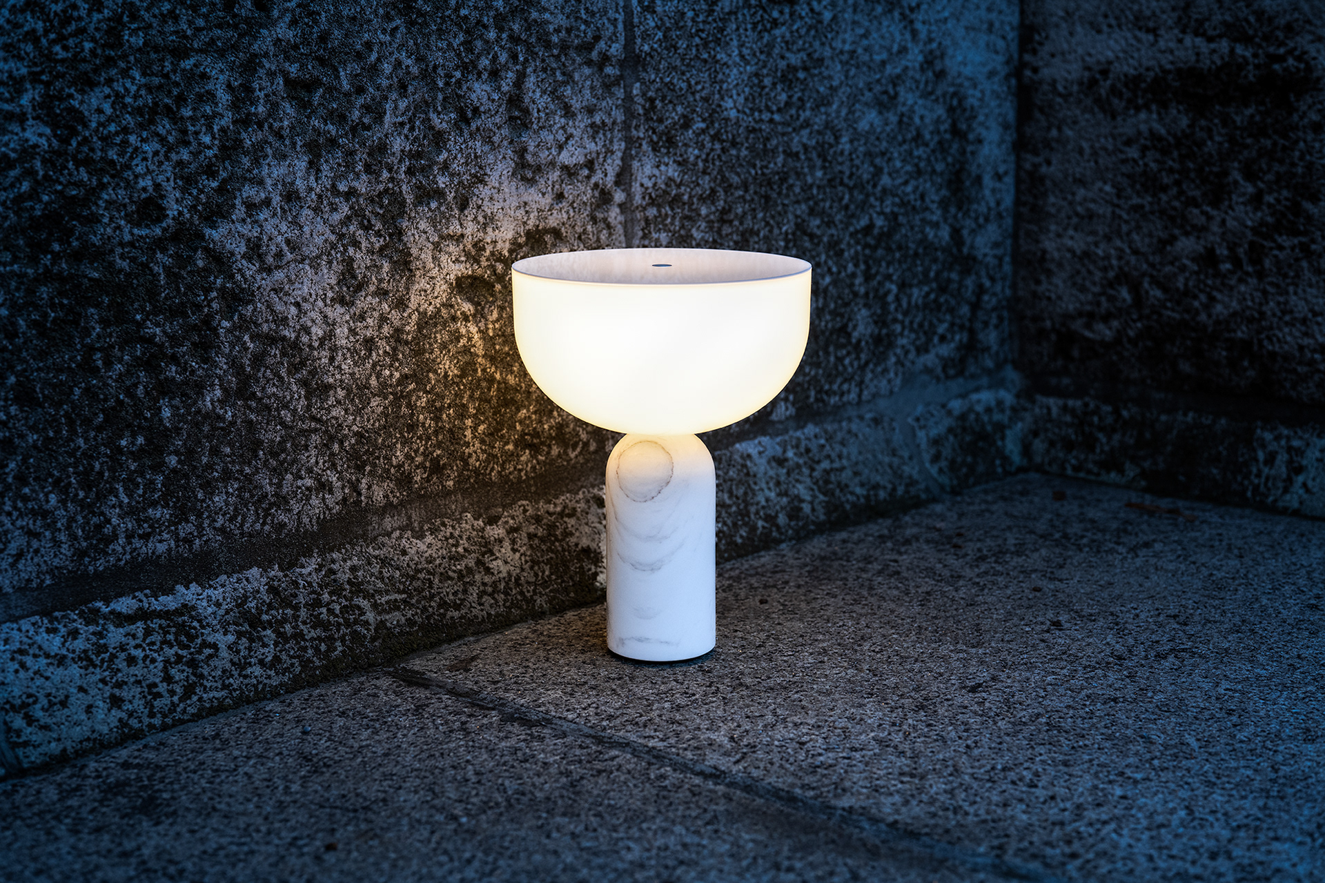 Kizu Tischleuchte, Design: Lars Tornøe  