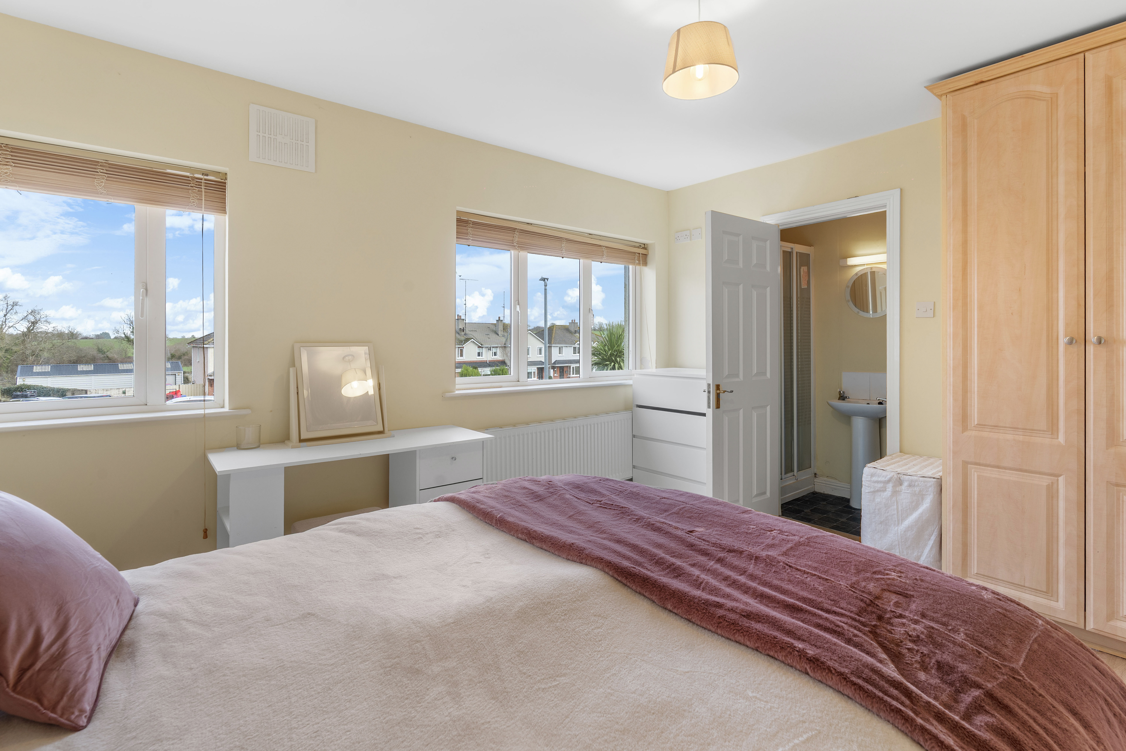 46, Ballycanew court, Master bedroom