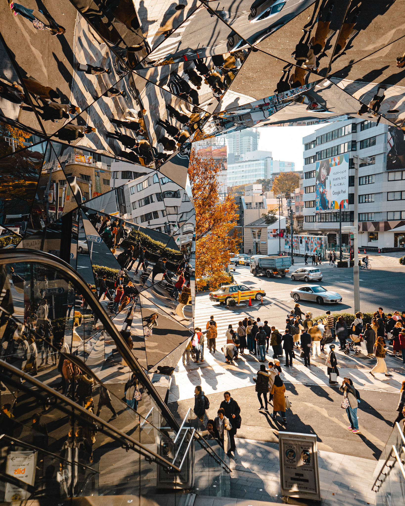Autumn morning ray in Tokyu Plaza - Harajuku