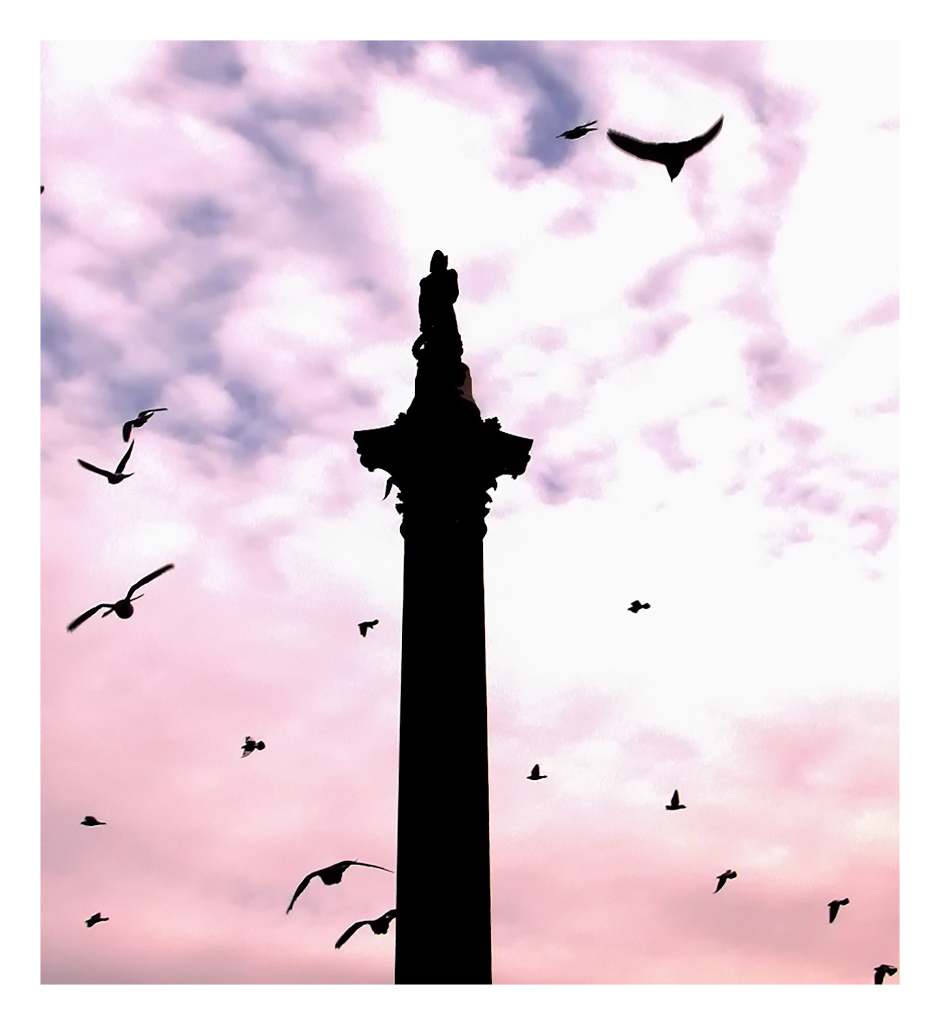 Nelsons Column at dusk