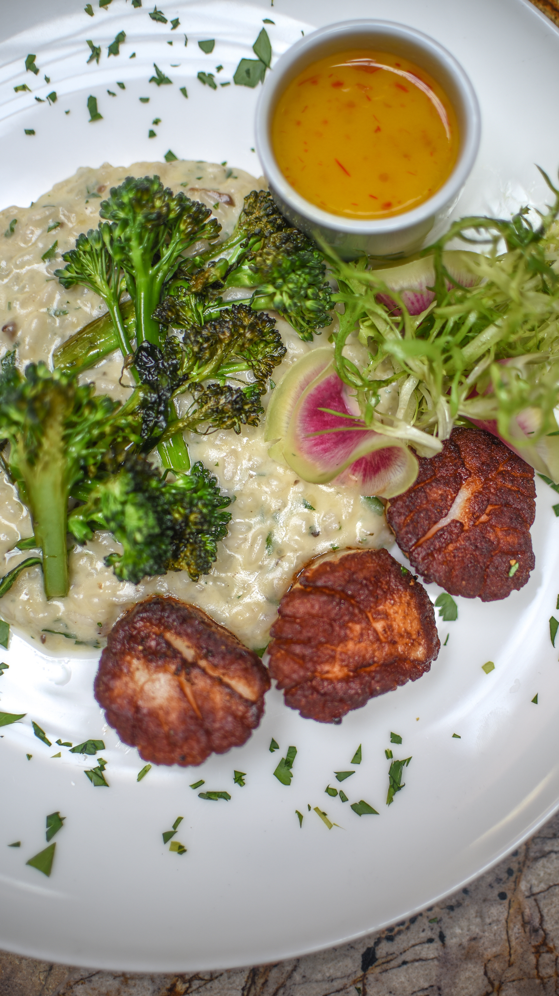 SEARED SCALLOPS - Wild mushroom risotto, sautéed broccolini, yuzu beurre blanc