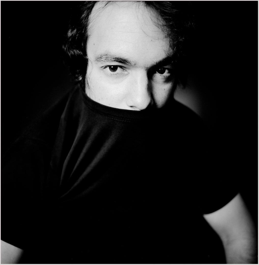 Andrés Quintana, Camera