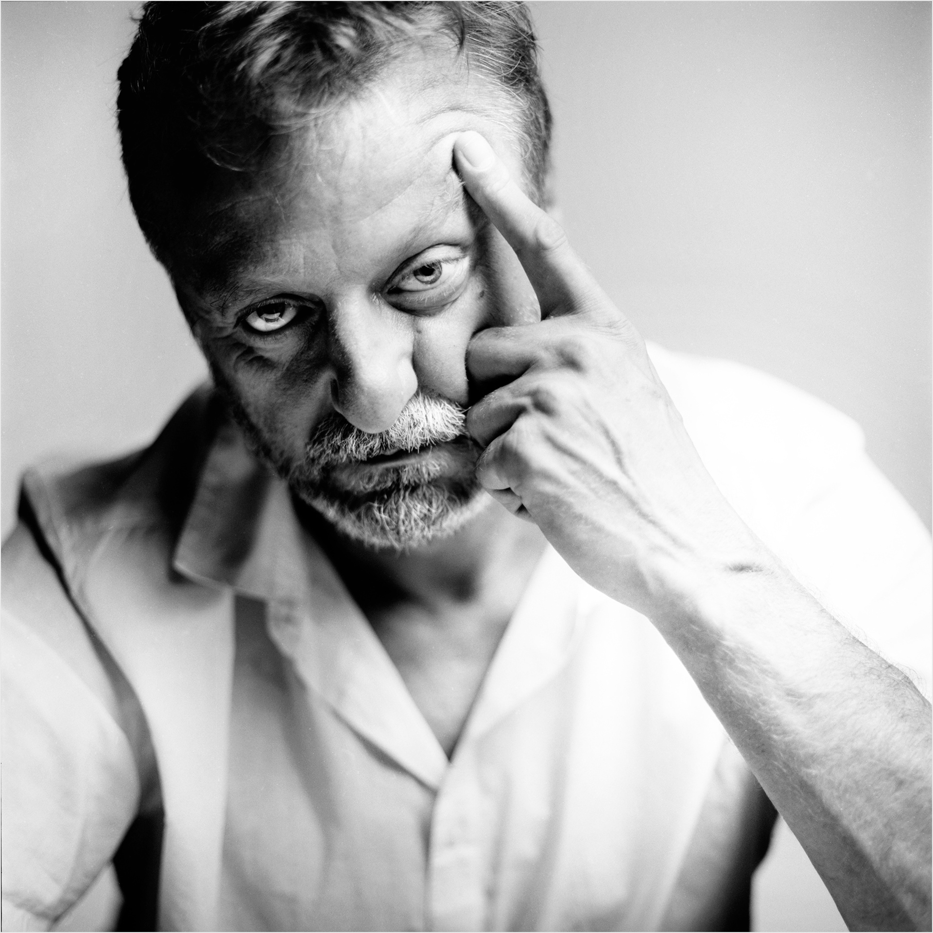 Toni de los Ángeles, Actor