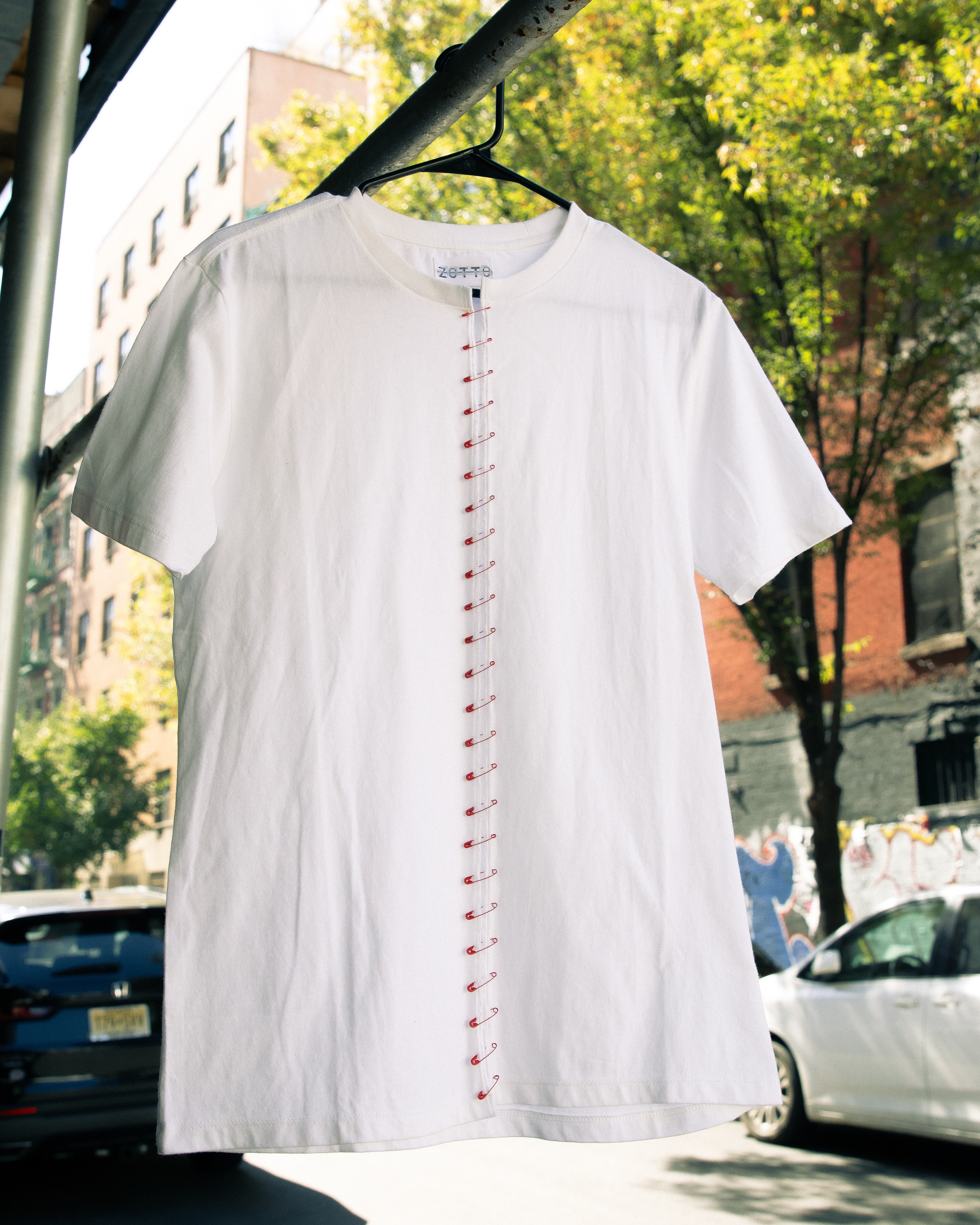 STRAIGHT PIN TEE