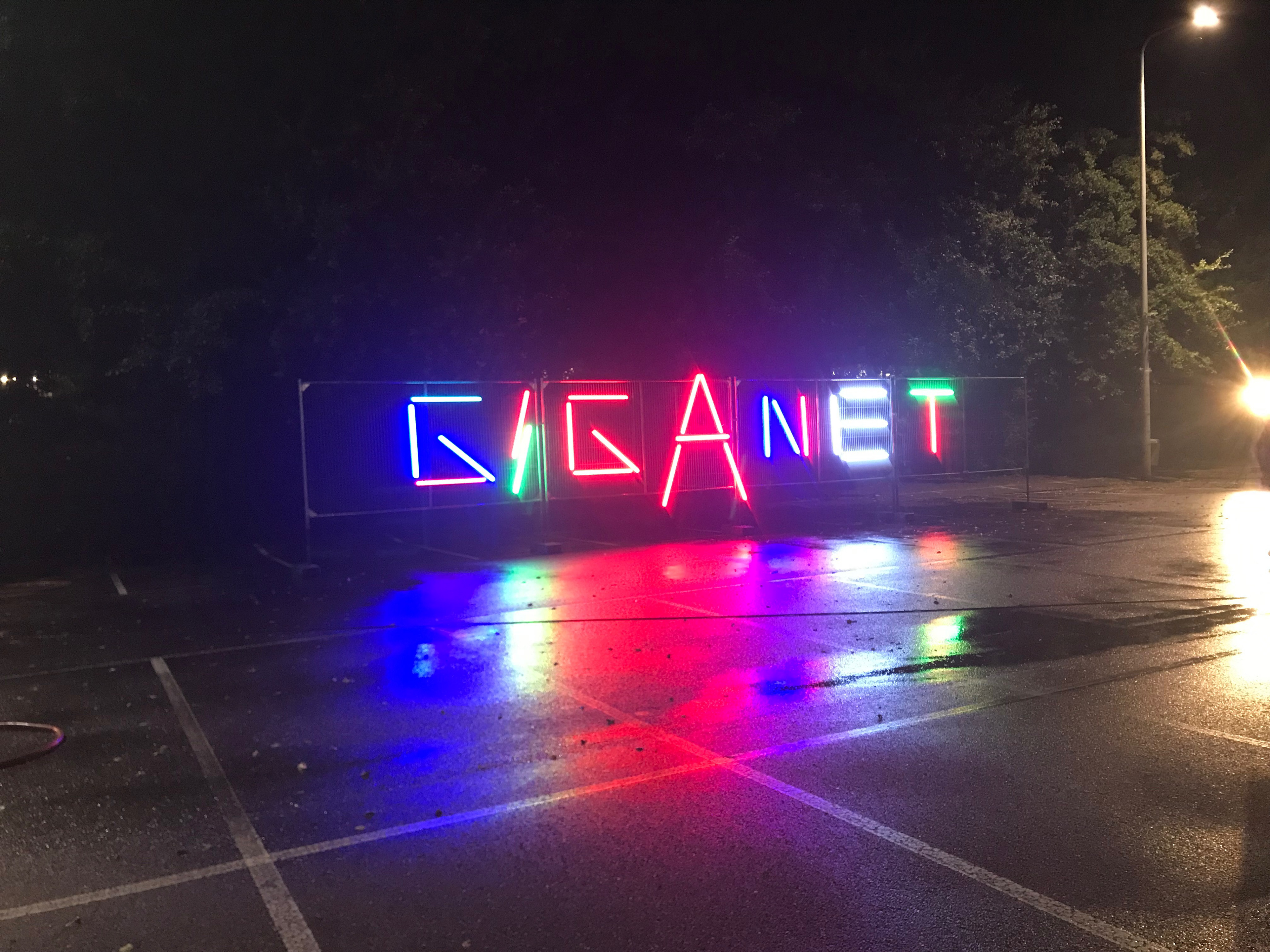 GIGANET