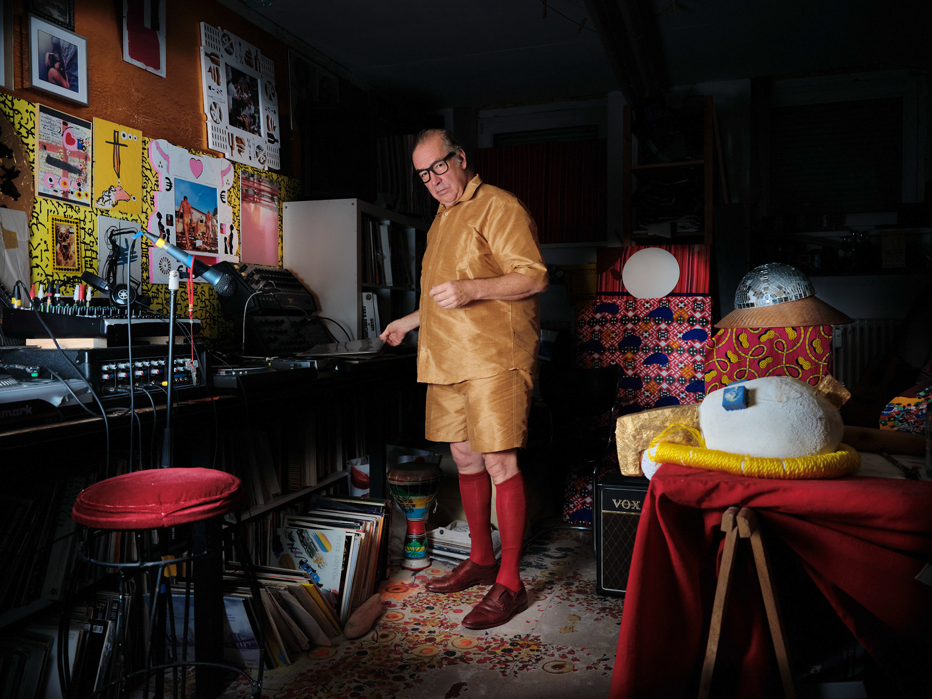 Prof. Mike Hentz in seinem Basement Studio