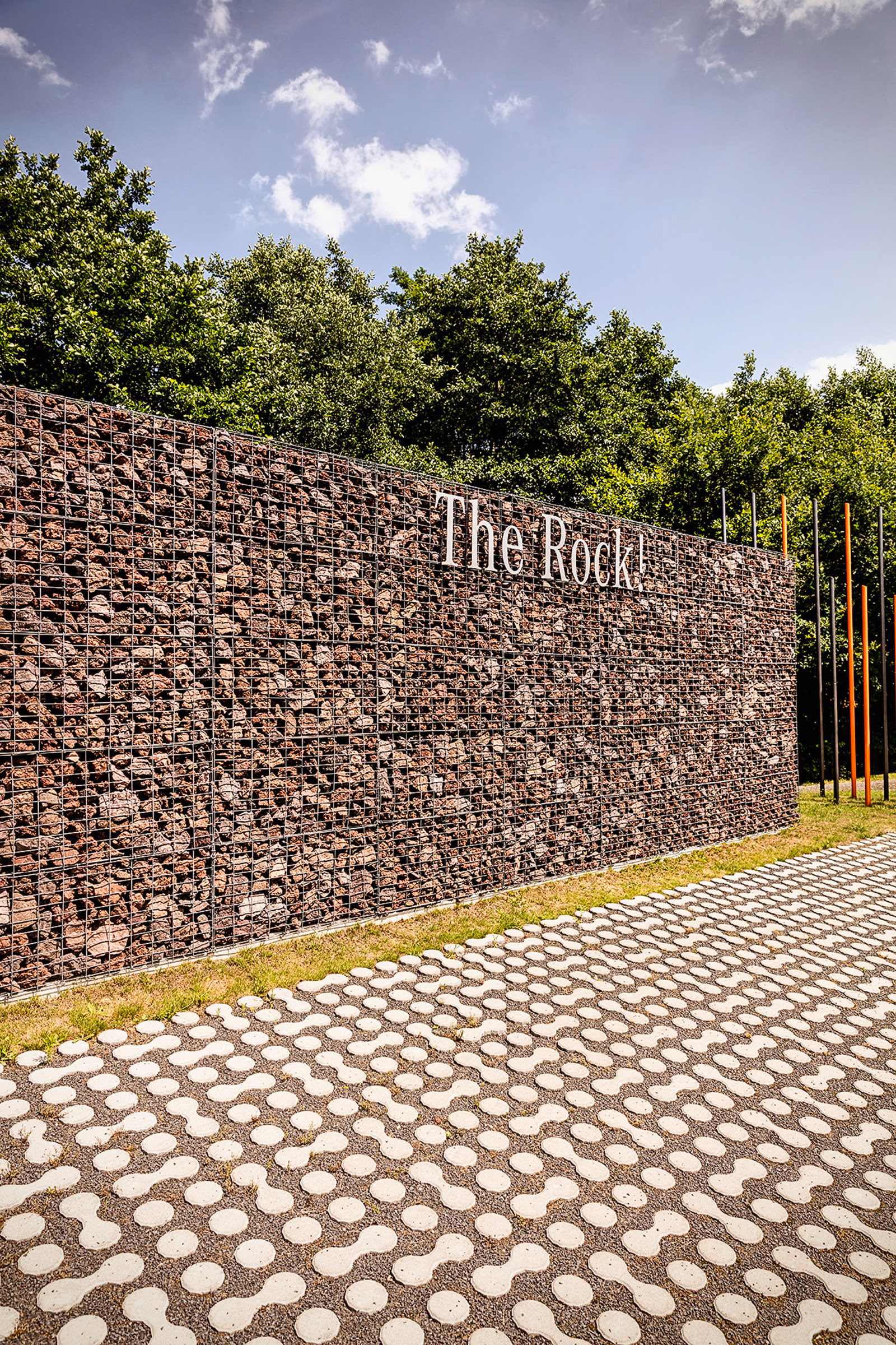 Daimler Benz AG - The Rock