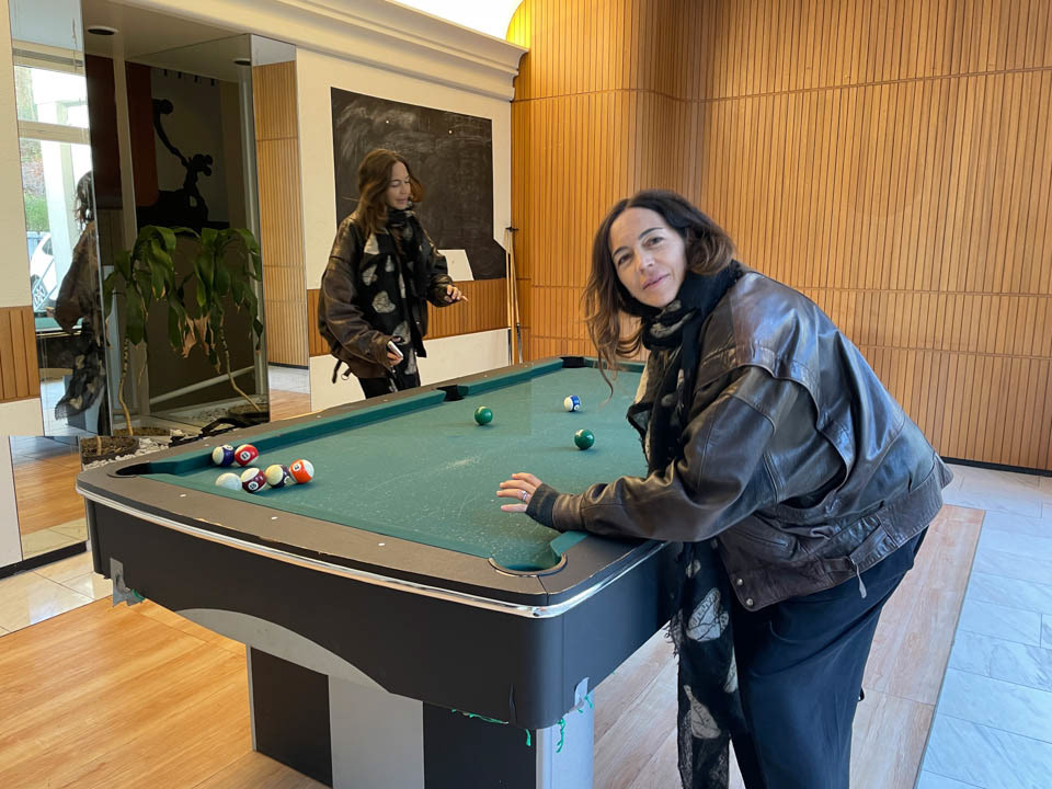 Nathalie verdoppeln (Kamera auf Stativ)