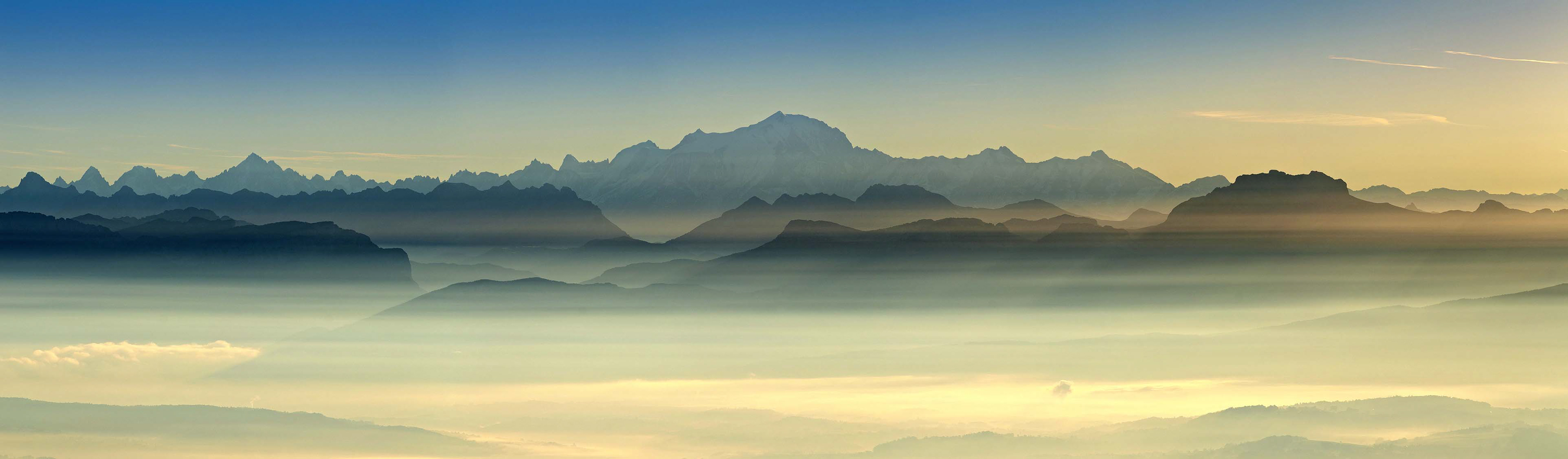 Les Alpes vues depuis le sommet du Grand Colombier