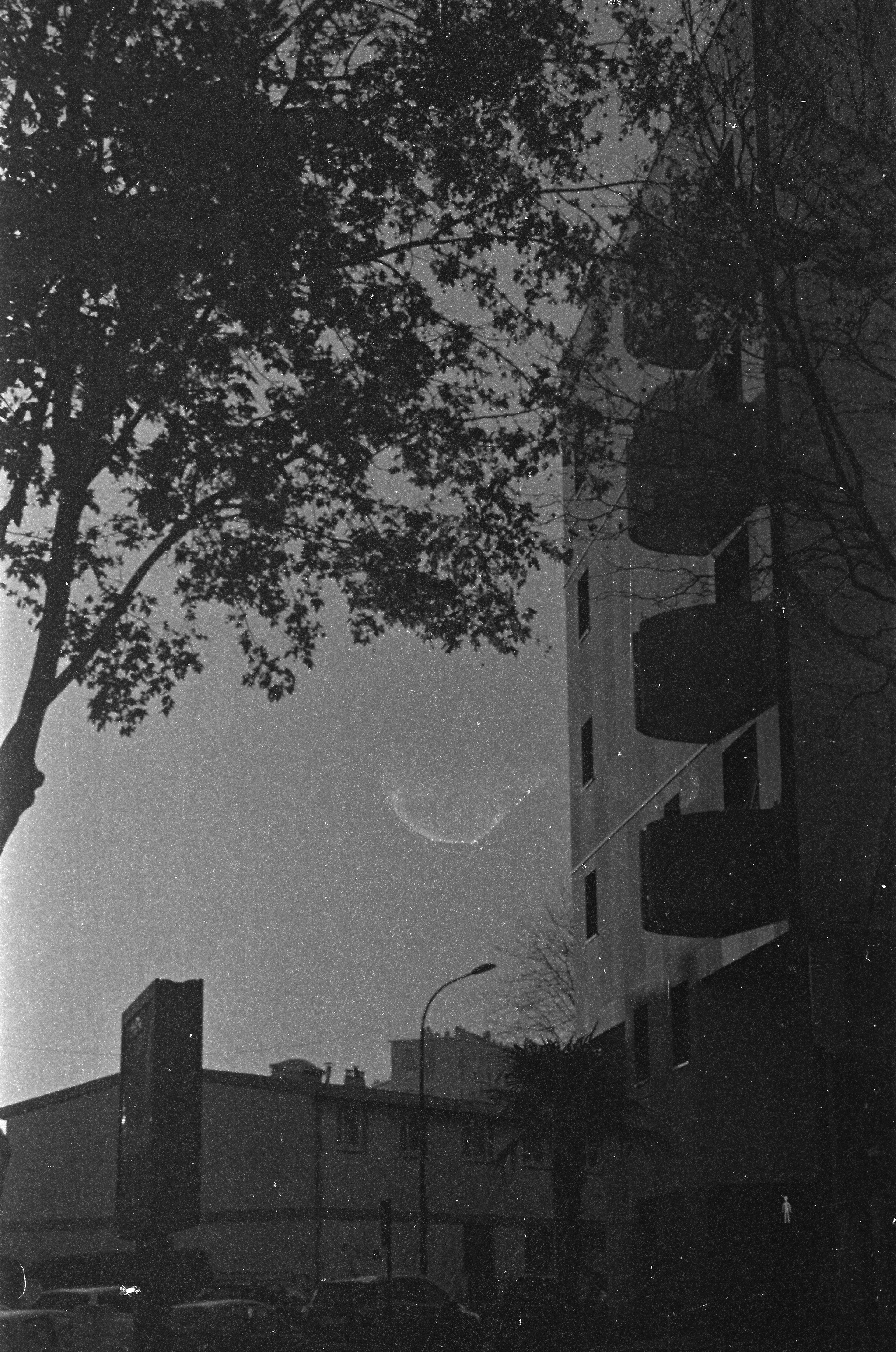 "PETIT BAGNEUX" // Lomography Berlin (développement maison)