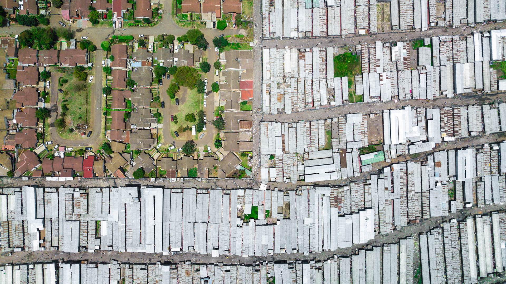 orderly homes next to a large slum in nairobi