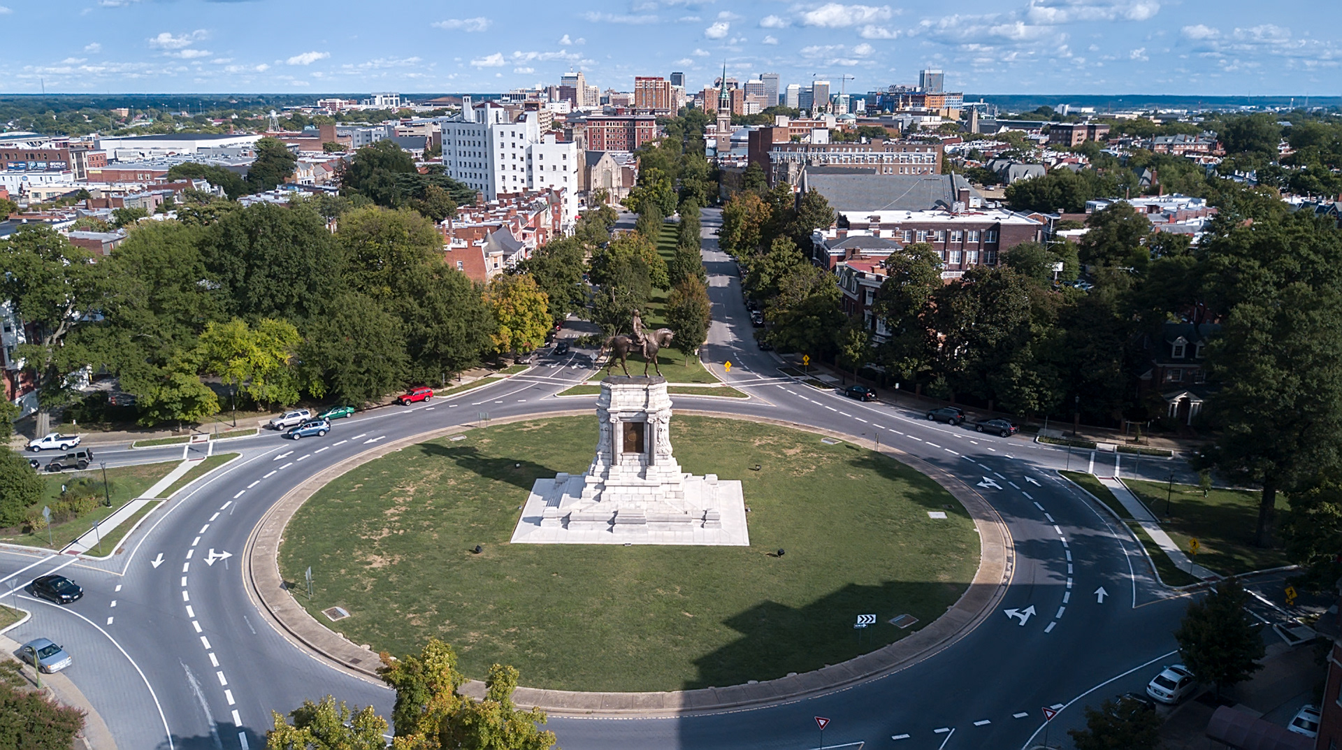 drone view of general lee statue in richmond