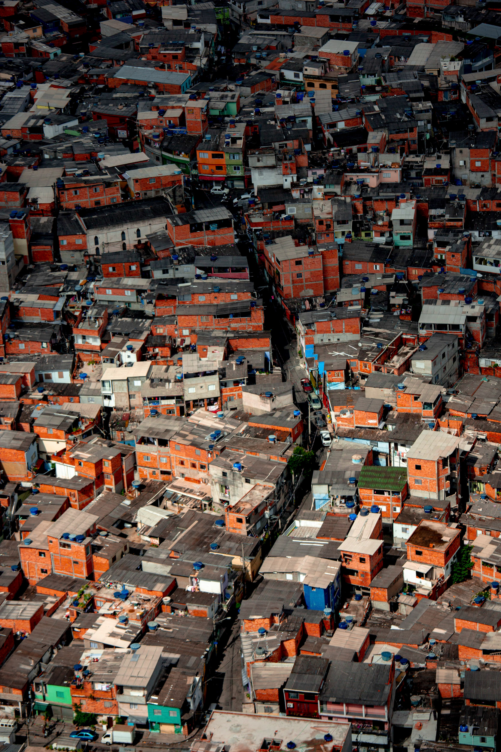 Aerial shot of dense favela homes in Jaguaré.
