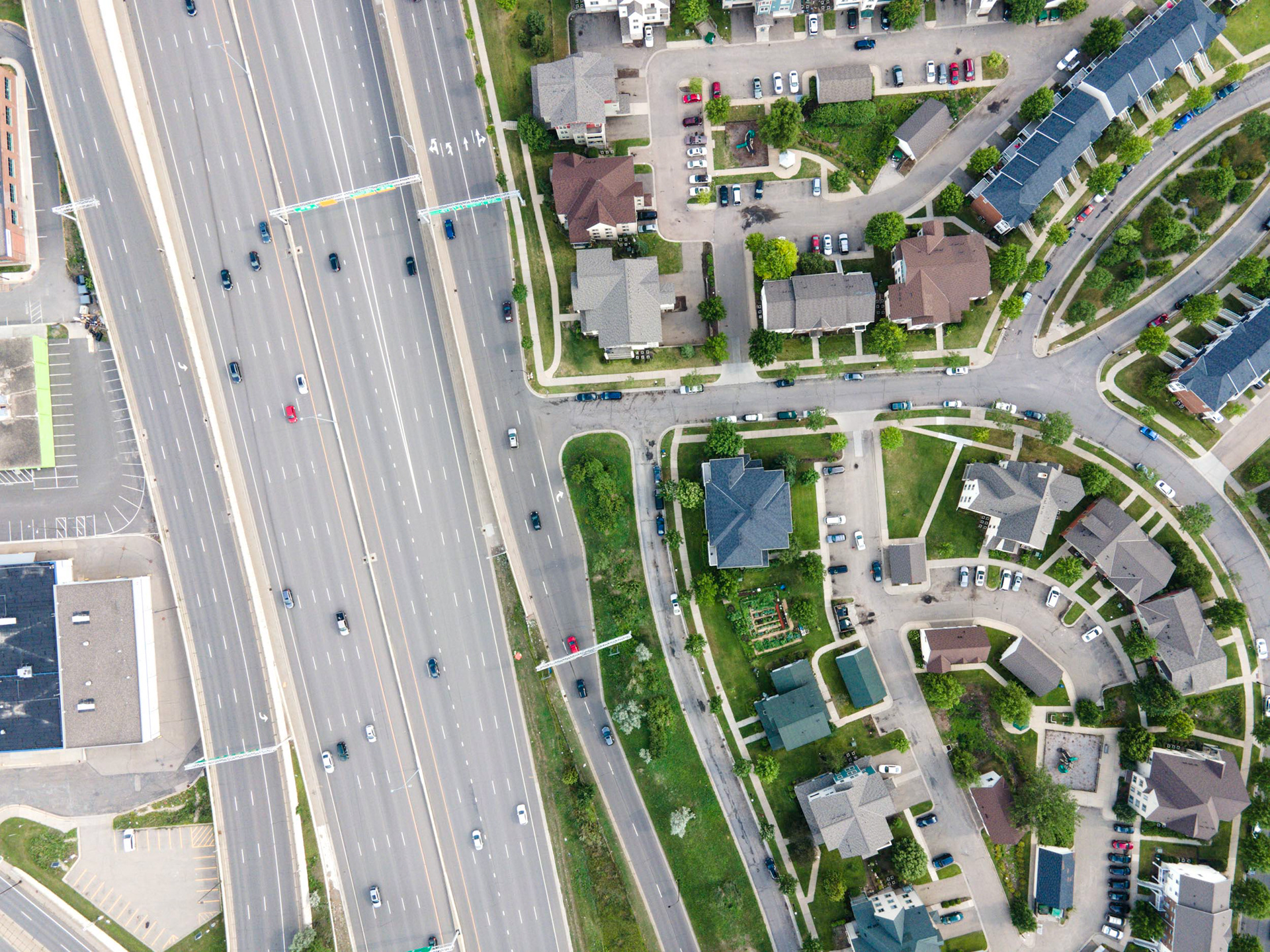 aerial view of highways and homes in minneapolis