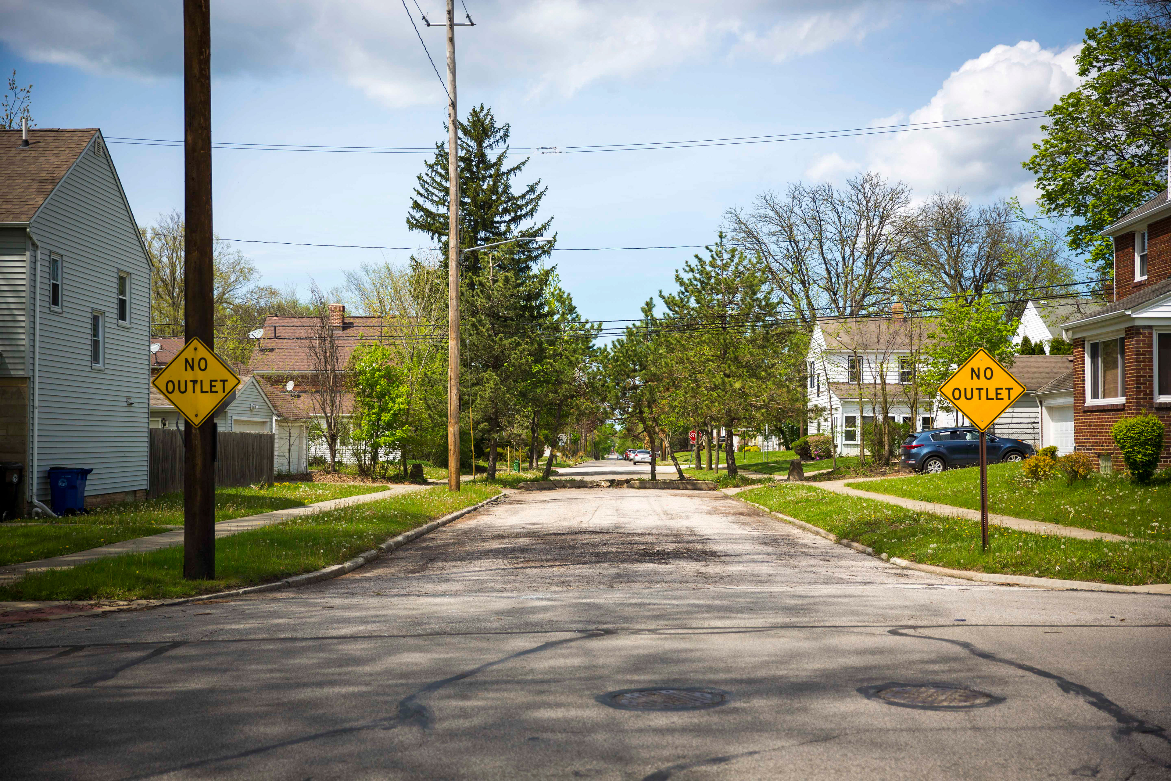 closed road with no outlet signs in cleveland