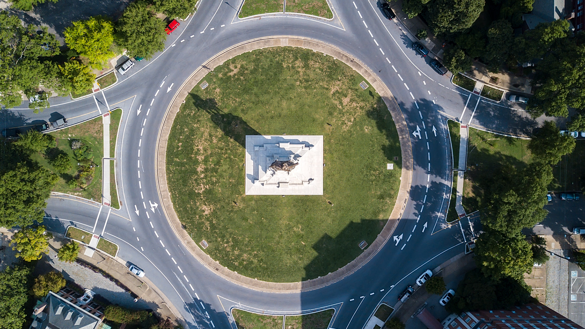 drone view of general lee statue on a horse in richmond