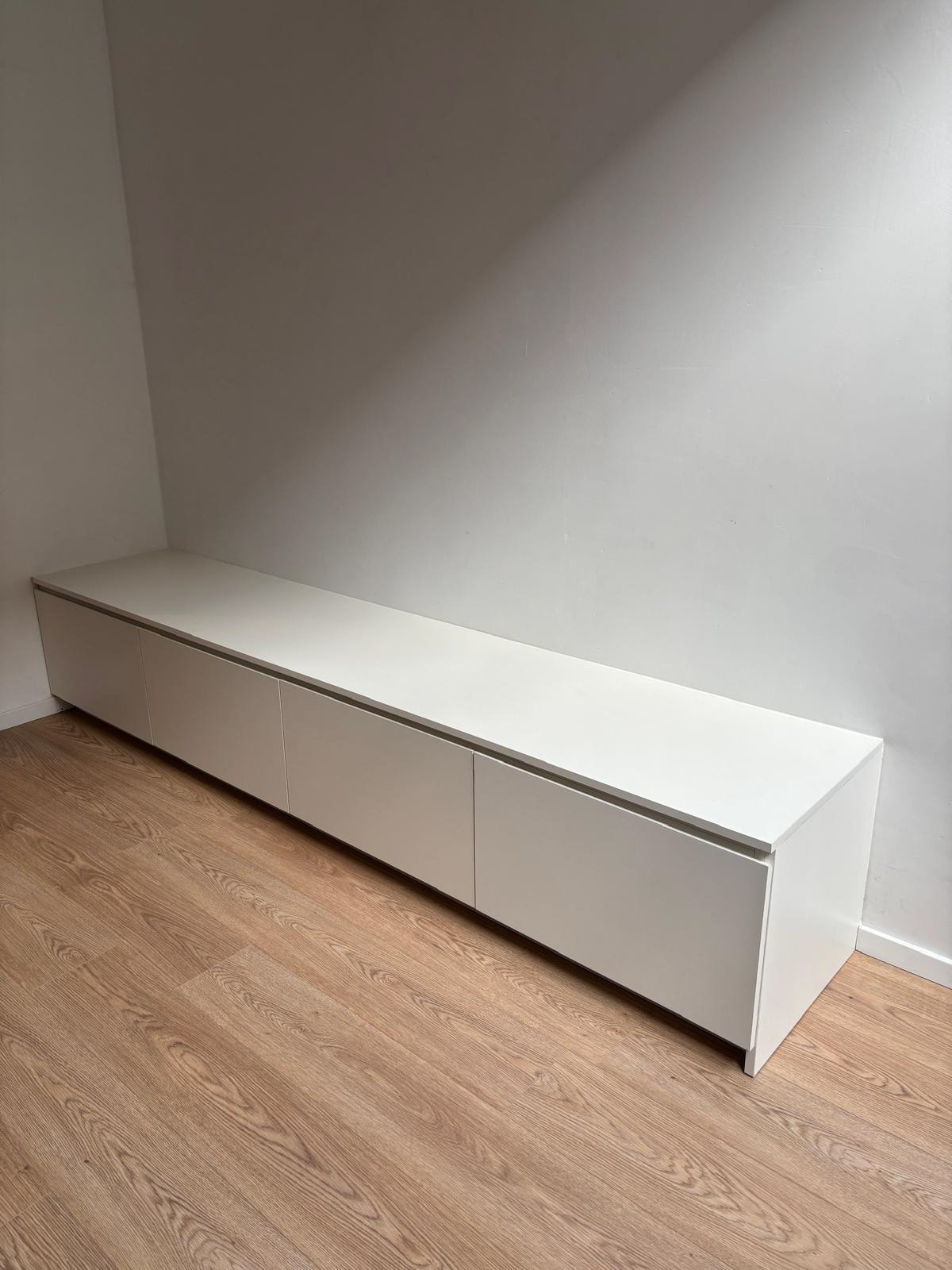 zitbank/kast- witte melamine