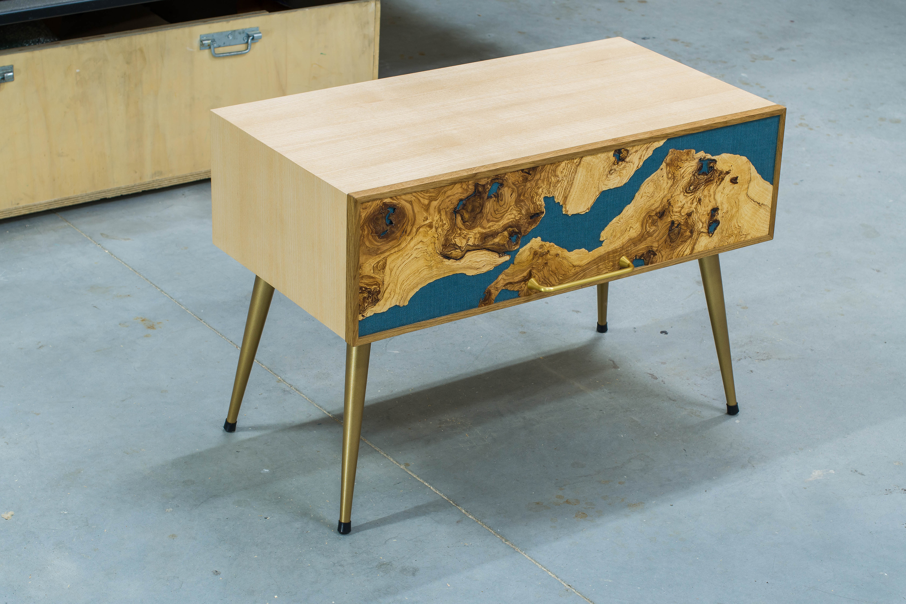 Table de chevet avant retouches