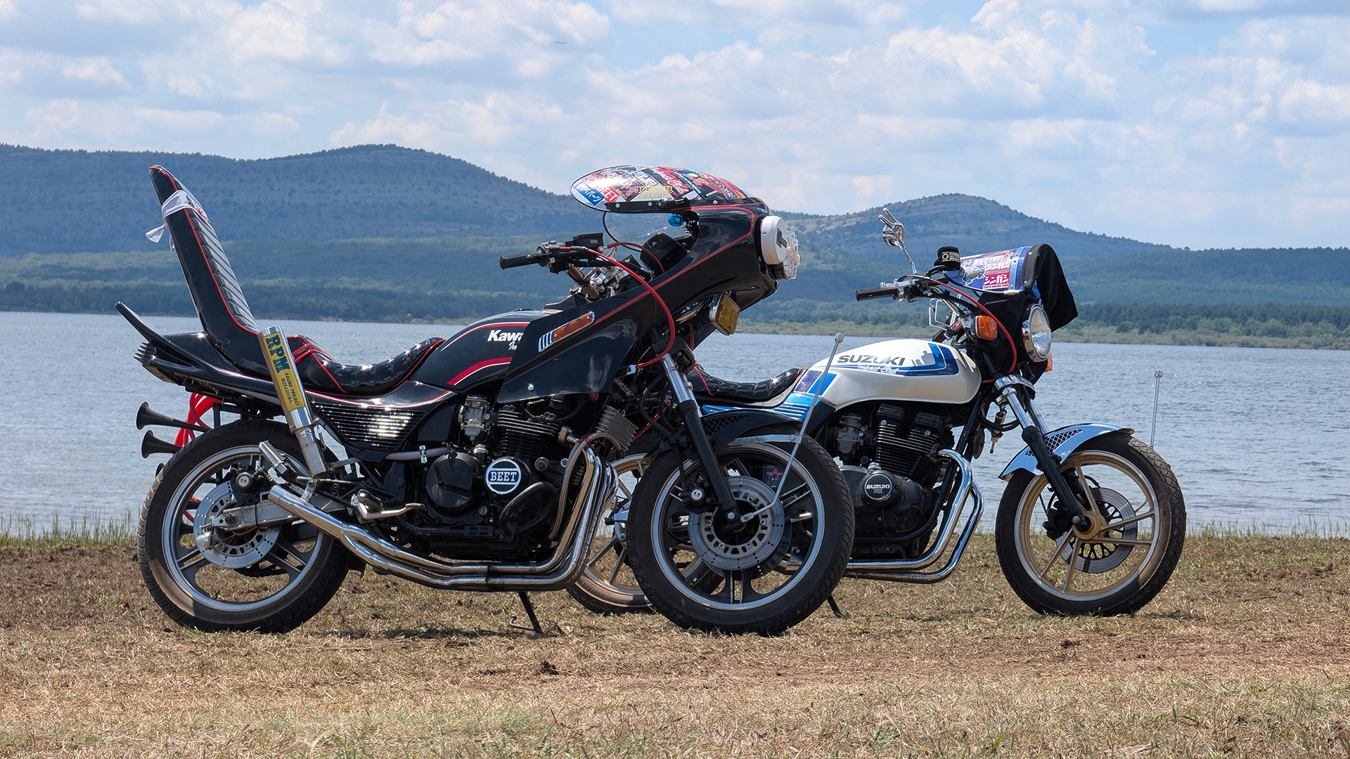 Cultura bosozoku. Un espectáculo verlas, y oírlas.