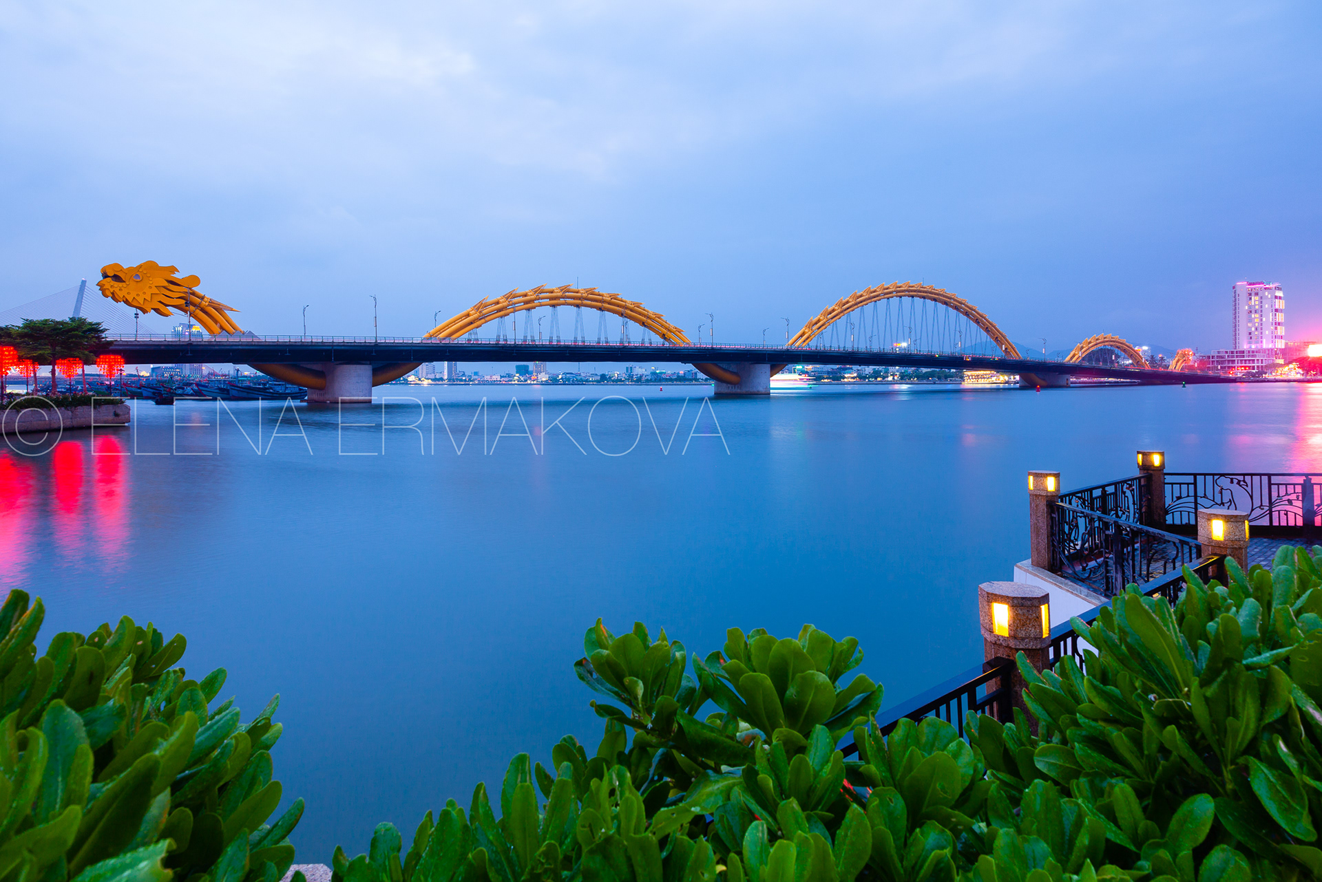 Dusk view of the famous Dragon Bridge (Cau Rong) , Danang, Vietnam