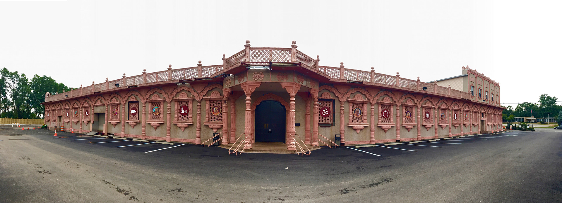 BAPS Shri Swaminarayan Mandir Edison, NJ